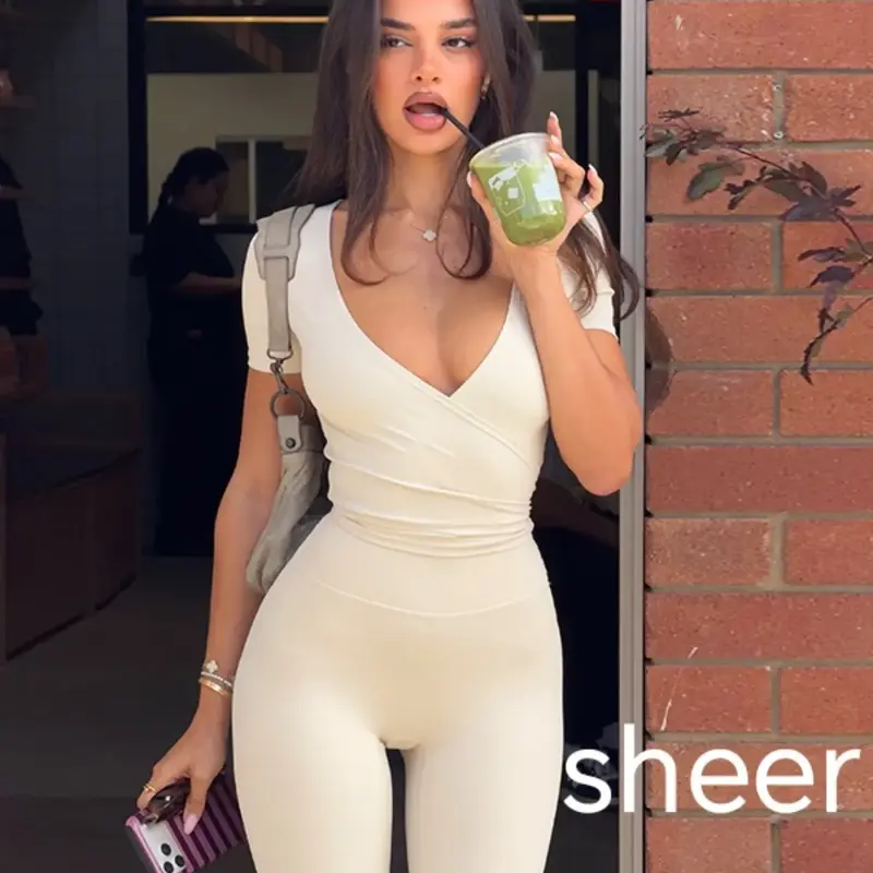Stylish Women's V-Neck Top and Pants Set, Casual Chic Set, Comfortable Casual Wear, Perfect for Daily & Casual Occasions