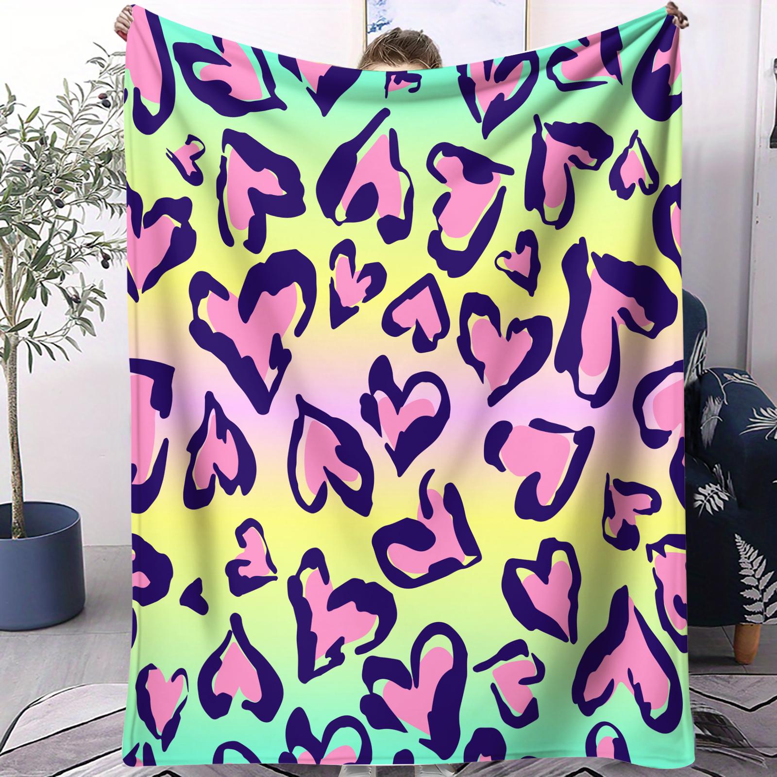 Retro Light Luxury Leopard Print Flannel Blanket, Soft and Fluffy, Warm and Breathable, Suitable for Fashionable Young Women for Home, Office and Travel Use, An Ideal Gift for Relatives and Friends