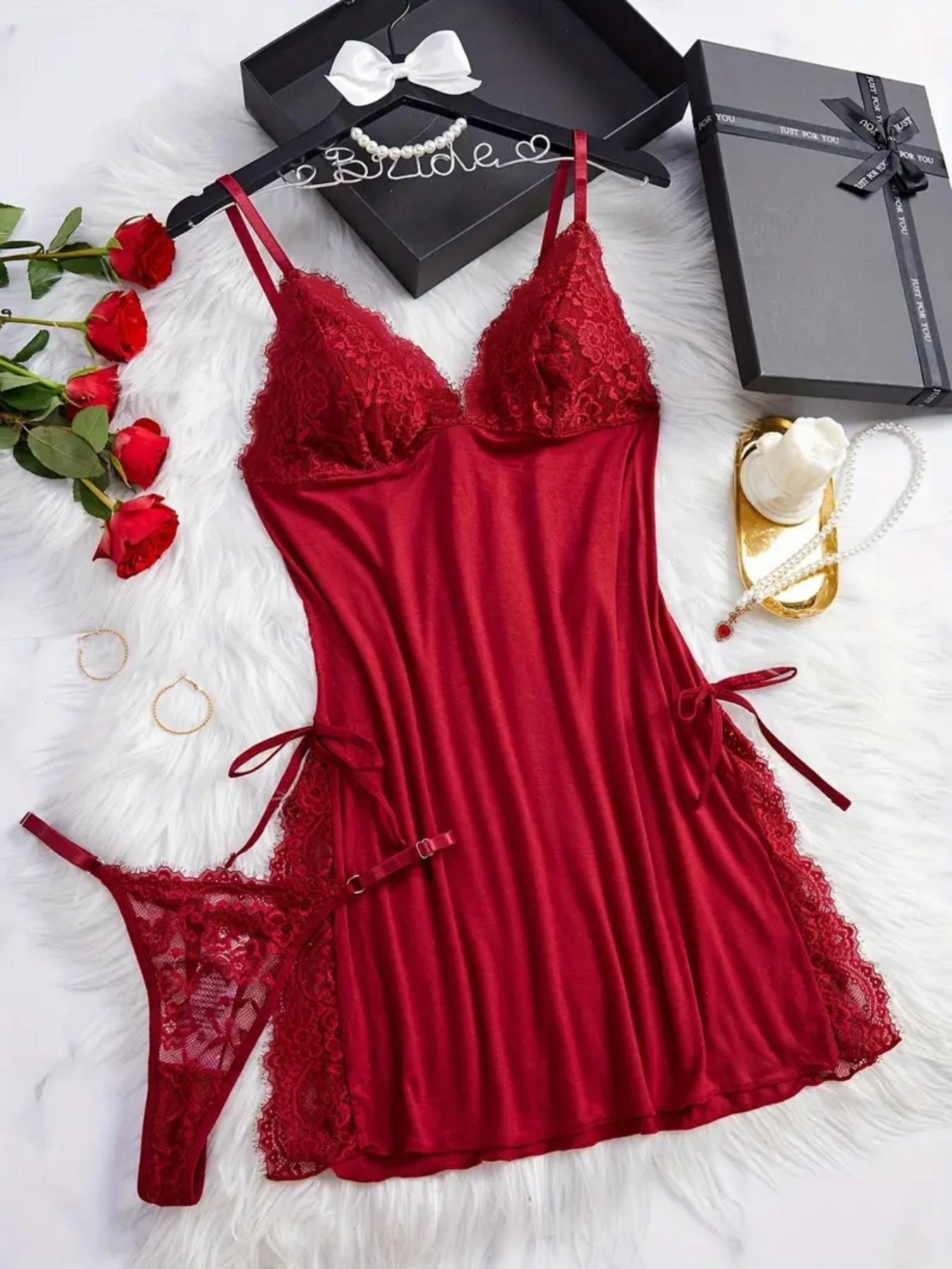 Women's Elegant Lace Deep V Slim Fit Strap Dress Nightwear, Plain Pattern, Fitted Style, Moderate Fabric Thickness, All Seasons Wear