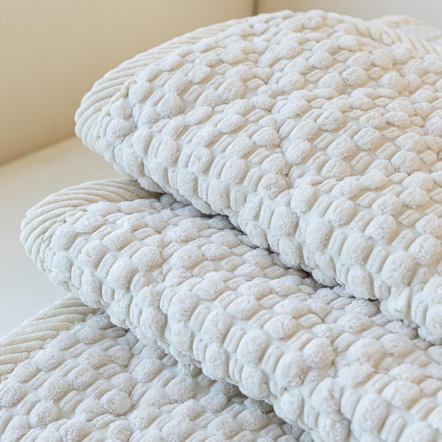 1pc Single Solid Color Bubble Velvet Sofa Pad, Soft Skin-Friendly Material, Pet-Friendly Anti-Slip Design, Machine & Hand Washable, Fits Single to Five-Seater Sofas