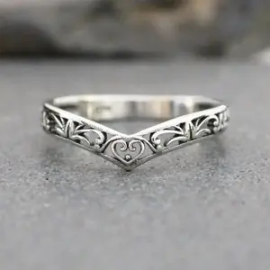Delicate Hollow-out Design Ring Lady Versatile Exquisite Silver Color Finger Jewelry Graceful Low-key Daily Accessories