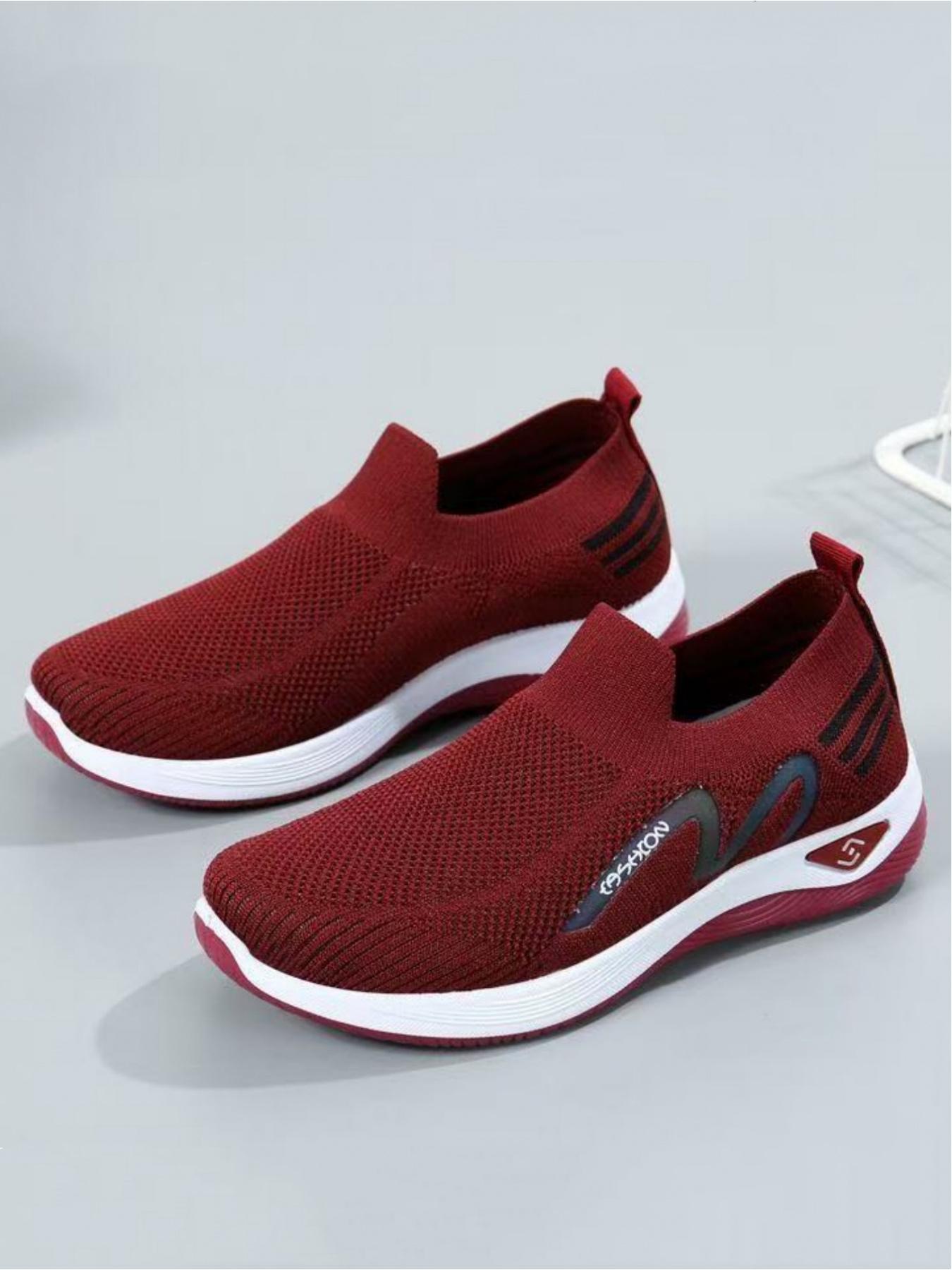 Ladies' casual sports shoes with a woven mesh upper that is breathable and comfortable. The one foot style is easy to put on and take off, suitable for daily commuting, outdoor leisure, running, fitness, hiking and other sports scenes