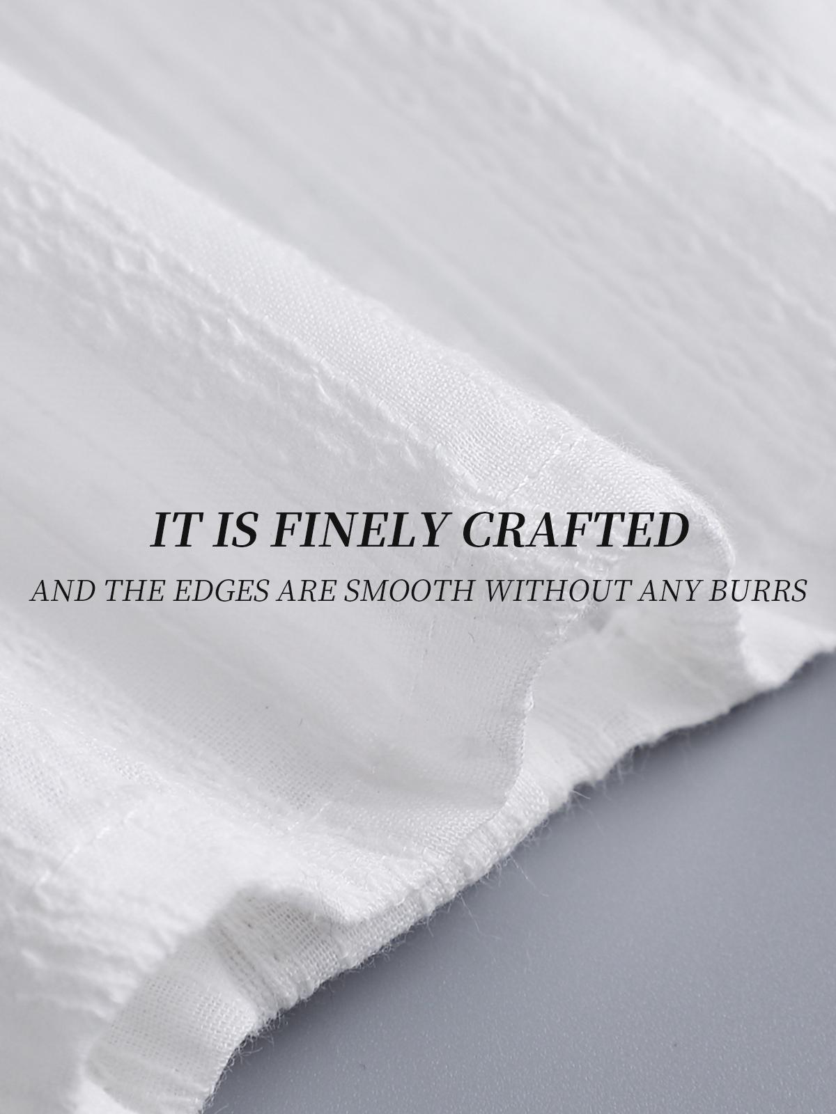 Ladies' fake collar set with a pure cotton round collar. It is available in various size specifications, including M, L, XL and 2XL. It can be matched with all kinds of coats and is suitable for wearing on various daily occasions.