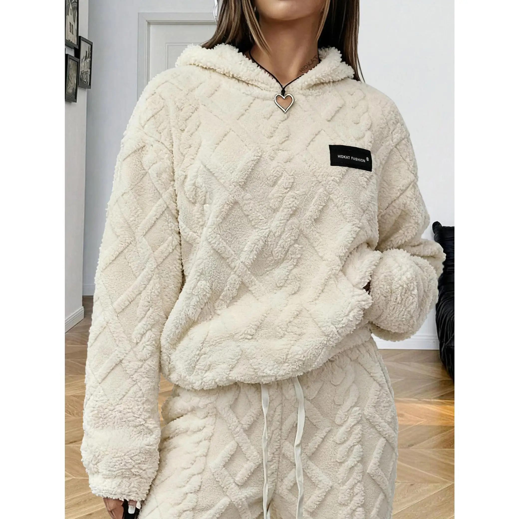 Women's Coral Soft Plush Wool Hoodie Top - Lady's Loose Baggy Long-Sleeved Pullover, Adjustable, Thermal Essential, Minimalist, Light-Colored Lining, Thick Fluffy Fleece, Ideal for Casual Home Wear & Daily Leisure, 1-Piece Sports Outerwear