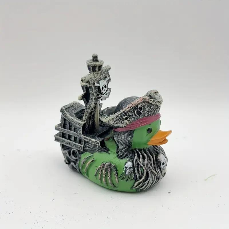 1pc Quirky Evil Pirate Series Skull Duck Toy, Unique Design for Kids & Adults, Perfect Gift Idea for Halloween & Parties