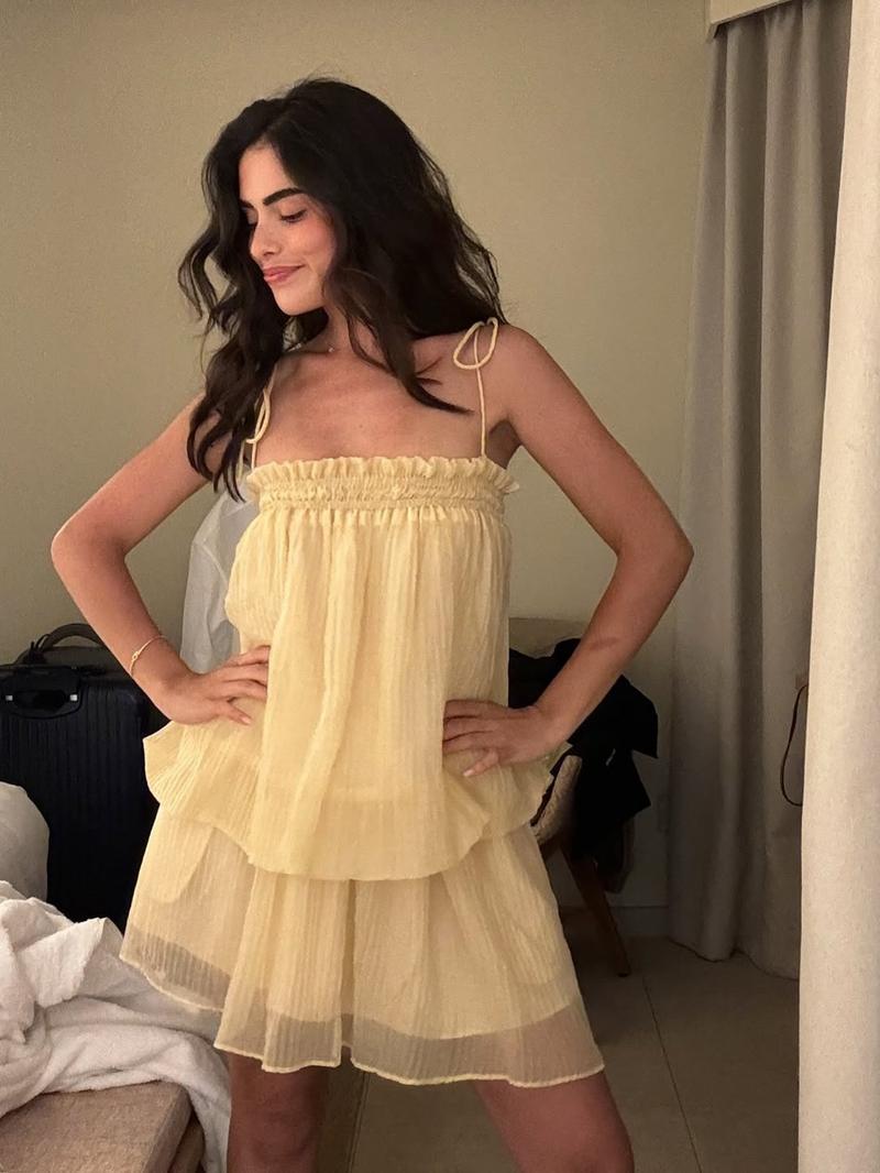 Sweet Date Elegant Vacation Style Thin Strap Crop Top Skirt Two-Piece Set, Sleeveless Loose-Fitting H-Type