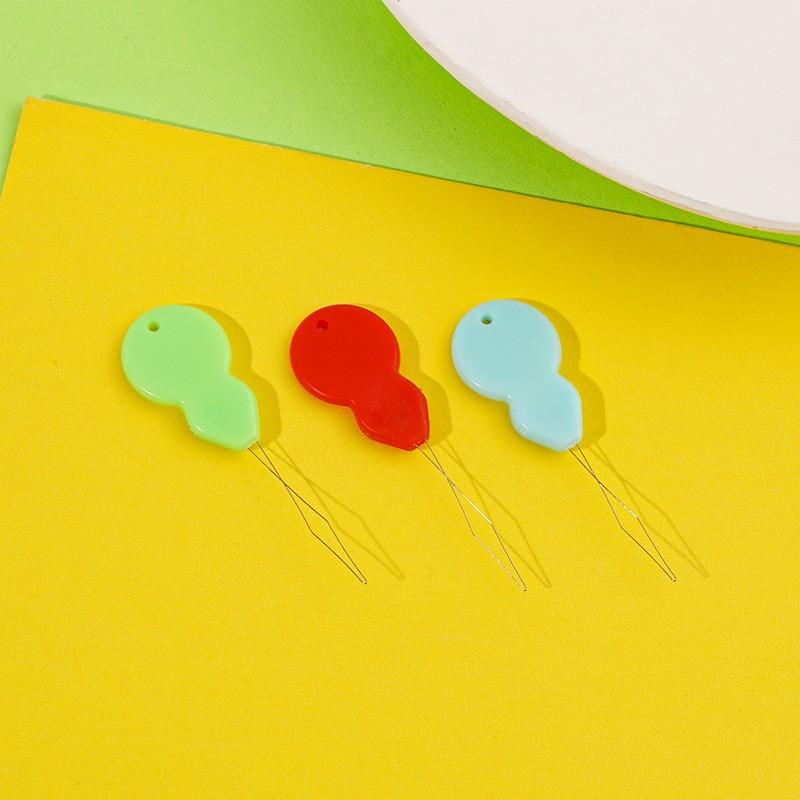 3-Pack Plastic Thimble Set, Durable & Vibrant Colors, Ideal for Hand Sewing & Machine Embroidery, Perfect for Crafting Projects