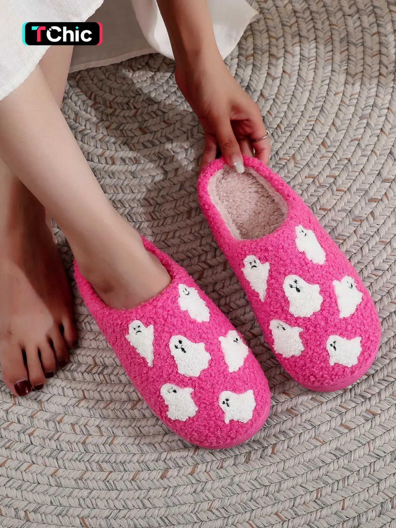 Cute Ghost Embroidery Plush House Slippers, Halloween Print Indoor Shoes, Soft Comfortable Unisex Bedroom Slippers, Perfect Gift Idea, Fuzzy House Shoes