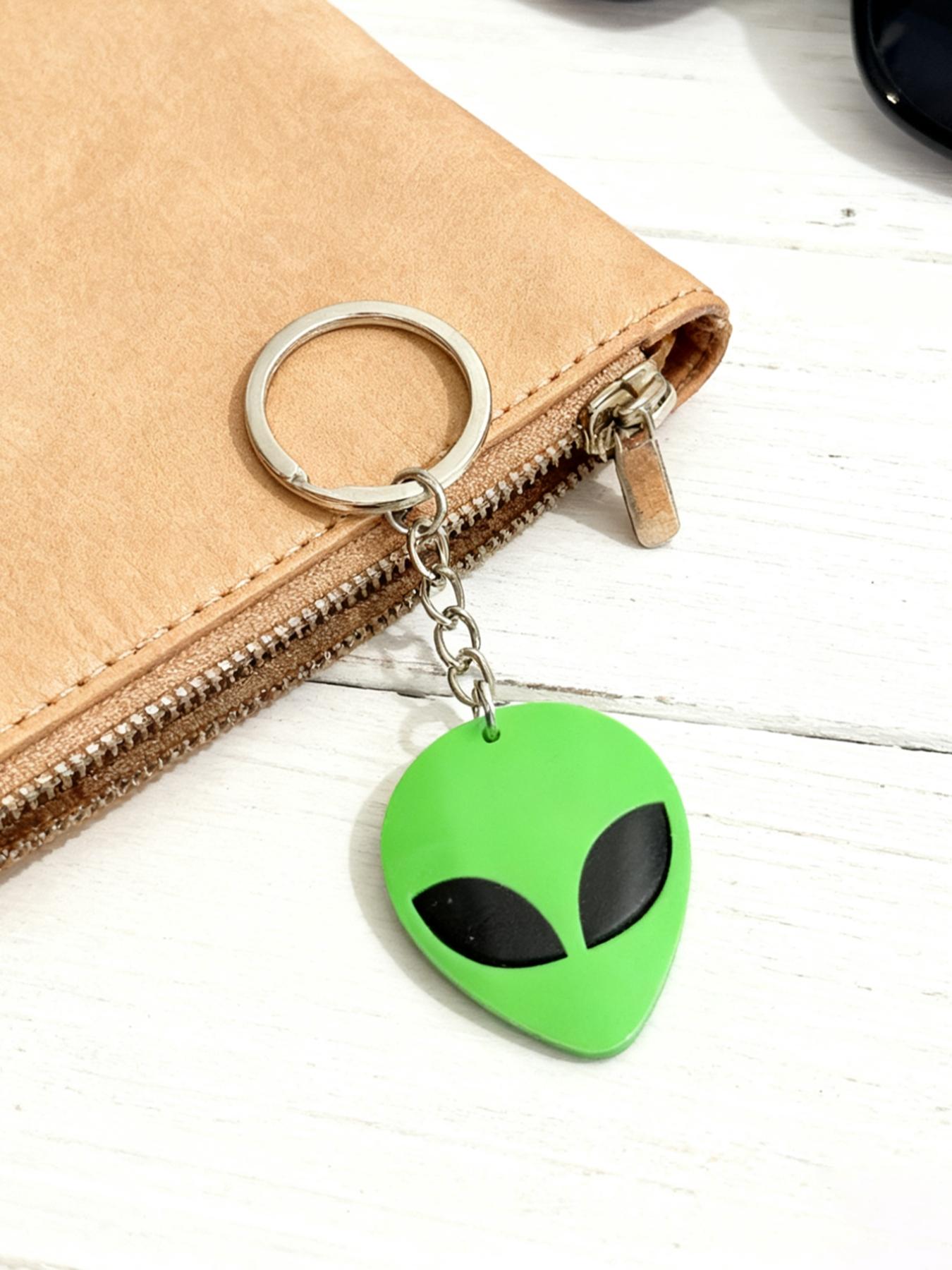 Y2K Cyberpunk Alien Keychain, Alien Motif Retro Future Sci-Fi Car