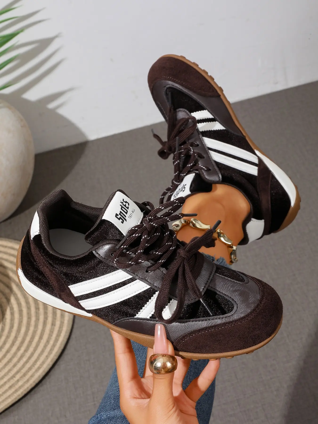 Vintage Leopard Print Multi-Material Shoes, Sneaker, Non-Slip Sole, Adjustable Laces, Breathable Fabric, Versatile Casual Trainers