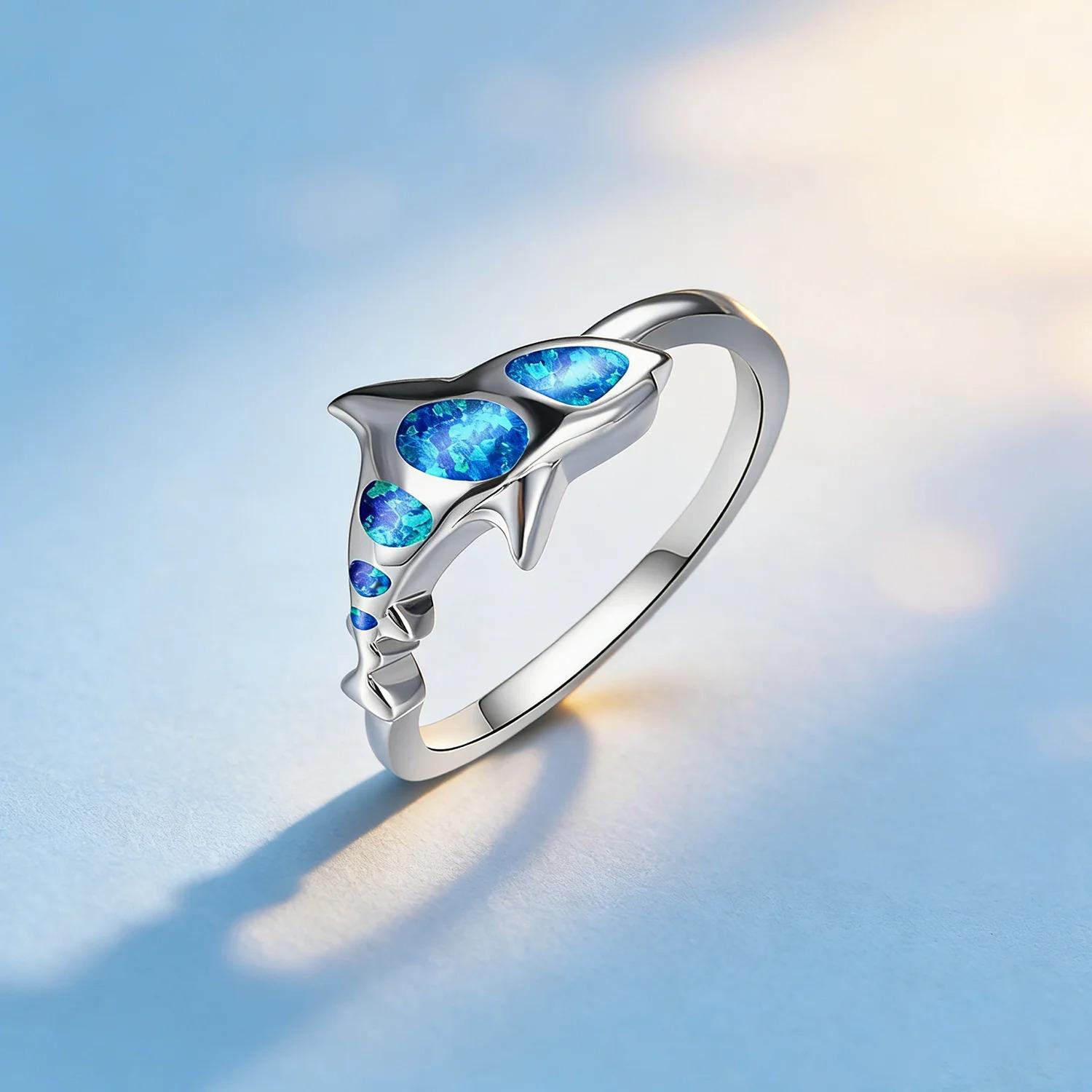 Ocean Theme Cute Shark Synthetic Blue Fire Opal Ring for Women Unique Engagement Finger Ring Gift for Lovers Jewelry Aniversary