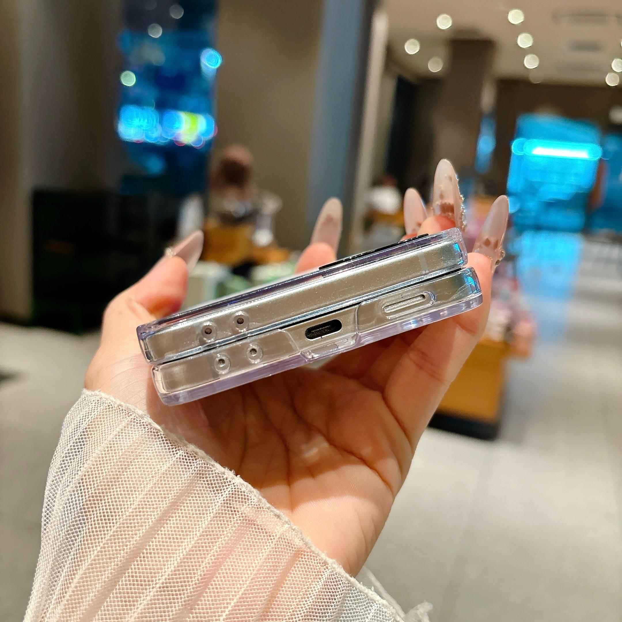 Fresh Floral & Magnetic Snap Shell Pattern Phone Case with optional wrist strap for easy carrying. for Samsung Galaxy Z Flip 5/6/7FE/7. Features a refreshing style, fashionable protection, and unique design perfect for daily use. Protective outer shell.