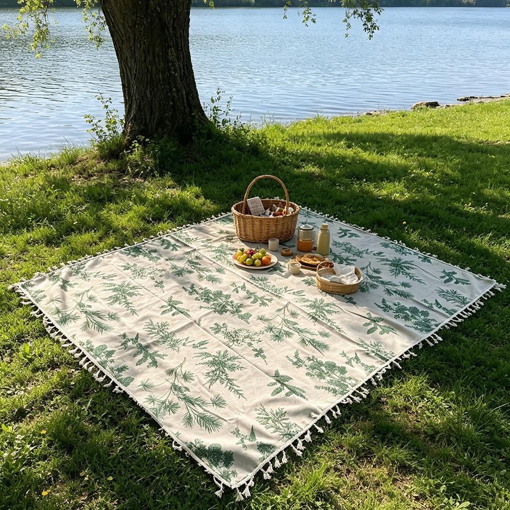 Ins Style Tassel Fringe Picnic Blanket - Vintage Green Plant-Print Camping Mat, Portable Foldable Outdoor Throw for Lake, Lawn (Sports & Outdoor Camping & Hiking Picnicware), Blankets