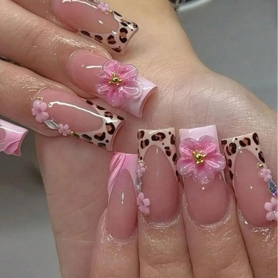 10pcs Y2K Style Leopard Print Pink Flower Press On Nails, Gold Bead Square Nails, Salon Quality Nails, Nude Pink Gradient, Sparkling Diamond Embellishment, Suitable For Daily, Party, Outdoor Use