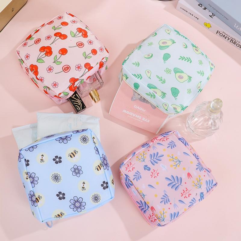 Cartoon Pattern Sanitary Napkin Storage Bag, 1 Count Portable Menstrual Pad Storage Bag, Small Zipper Space-Saving Pouch, Space Saving Bags for Outdoor Travel and Home Organizer Supplies #GLOBAL PICKS