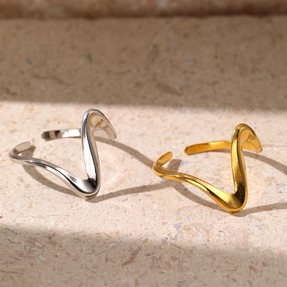 Fashionable stainless steel trendy lines ring - simple style, small and exquisite, with adjustable opening, irregular design ring