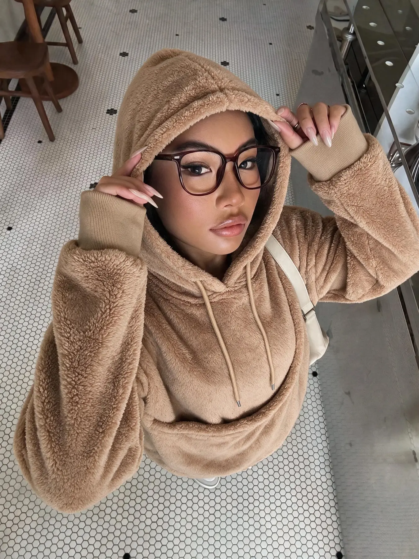 Women's Oversized Sherpa Hoodie Brown Fuzzy Fluffy With Pet Pocket Drawstring Hooded Long Sleeve Pullover Sweatshirt Casual Trendy Streetwear Everyday Daily Wear Fall Winter Comfy Cozy Hoodie Pet Lover Outfit Weekend Relaxed Loungewear