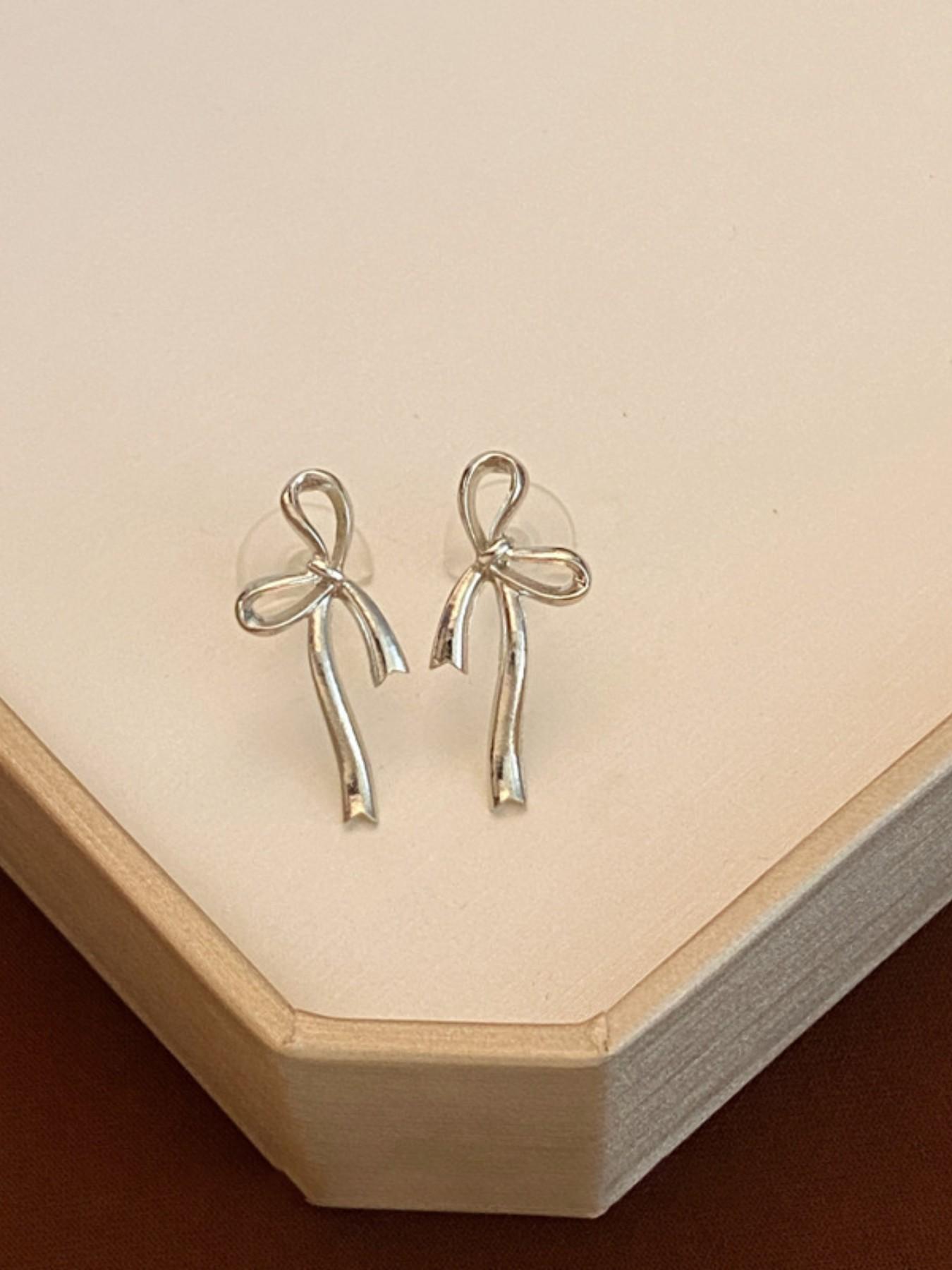 Minimalist Silver Color Bow Stud Earrings for Women, Unique Hollow Design, Elegant All-Season Jewelry, Versatile Commute Ear Accessories