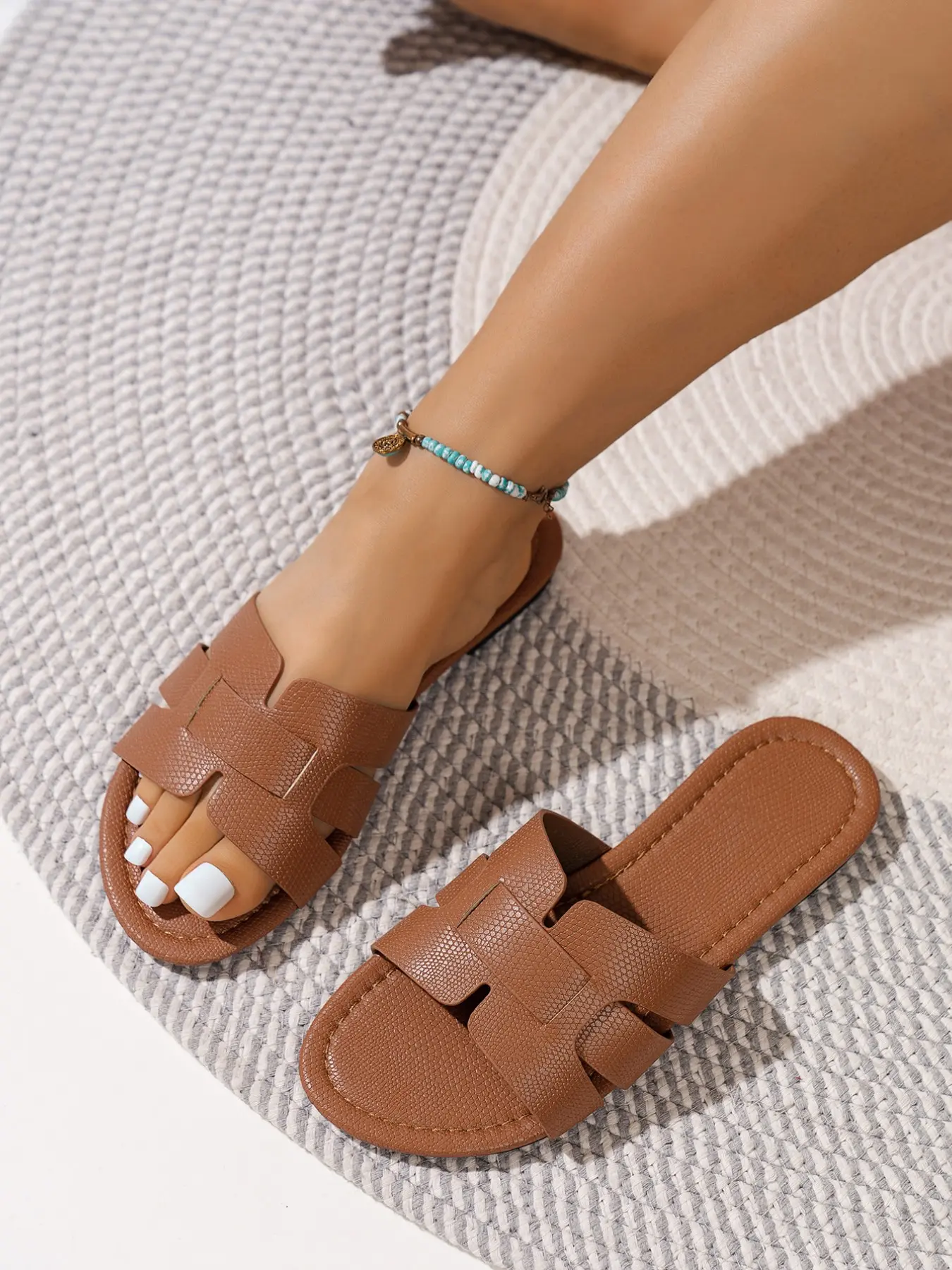 H-Type Smooth Sandals, Elegant PU Leather, Round Toe, Anti-Slip Sole, Multiple Colors, Ideal for Daily Wear, Shopping, Beach, Home