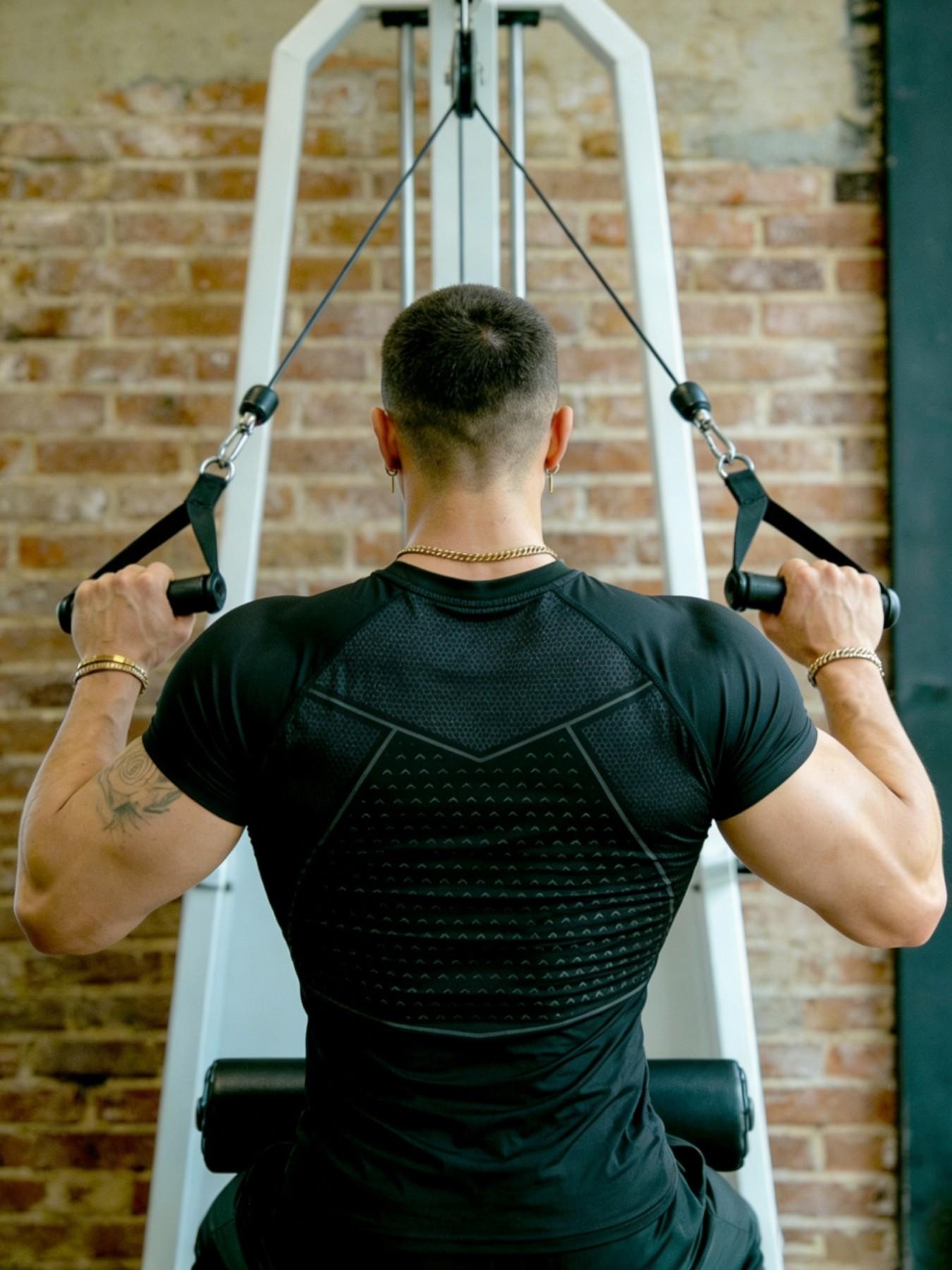 Men's Fitness Top, Sporty T-Shirt, Tight-Fit High Elasticity Training Gear, Cycling Apparel, Short Sleeve Gym Wear