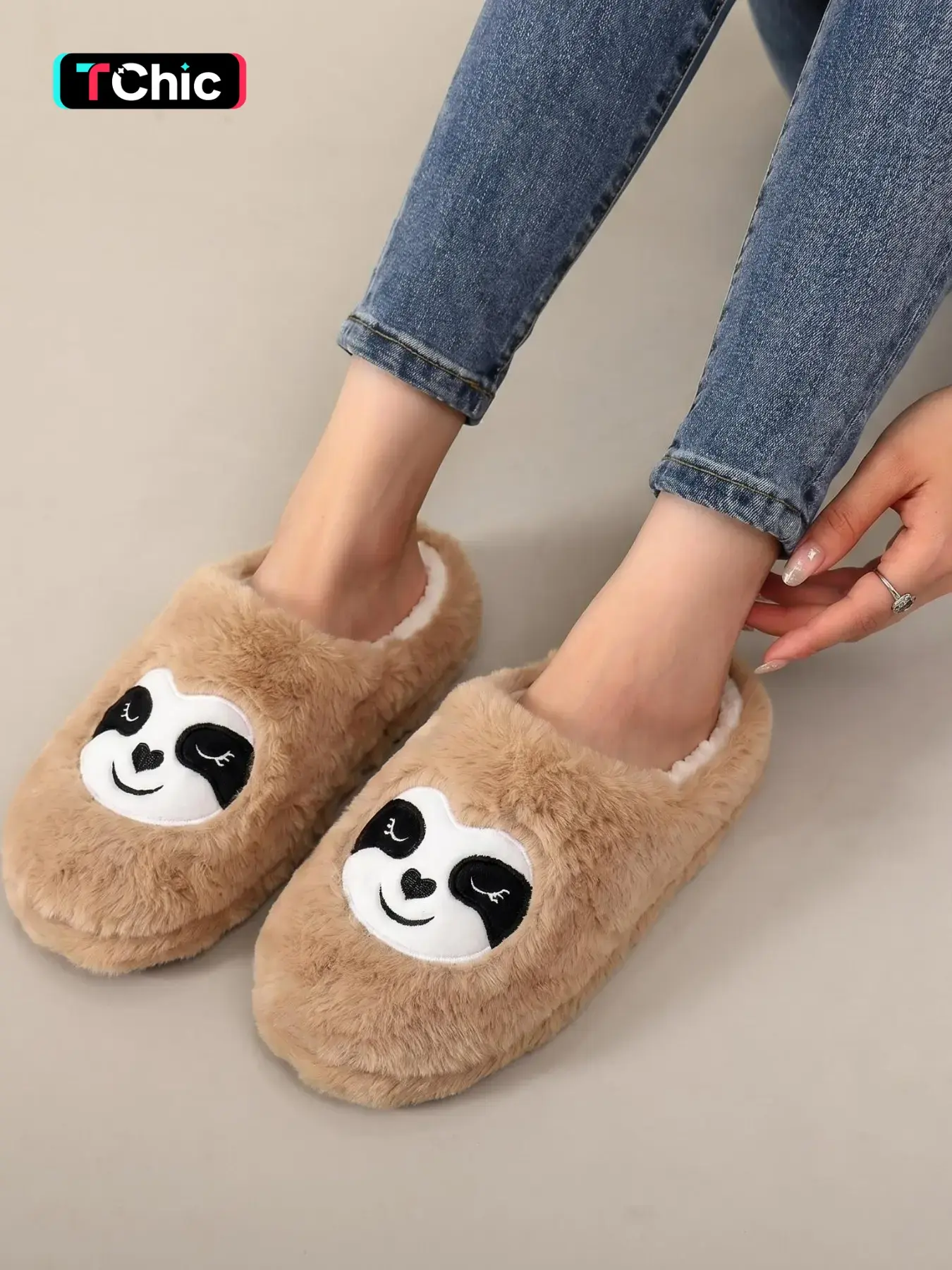 Women Men Cute Sloth Slippers, Fuzzy Fluffy Plush Soft House Slippers, Closed Toe Non-Slip Indoor Slippers, Warm Cozy Winter Slippers for Home Bedroom, Adorable Animal Slippers Gift for Women, Footwear