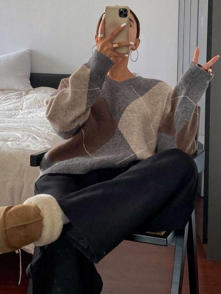 Women's Plaid V Neck Long Sleeve Pullover Sweater, Autumn Winter Loose-Fit Colorblock Casual Fashion Cozy Knit Top, Knitwear