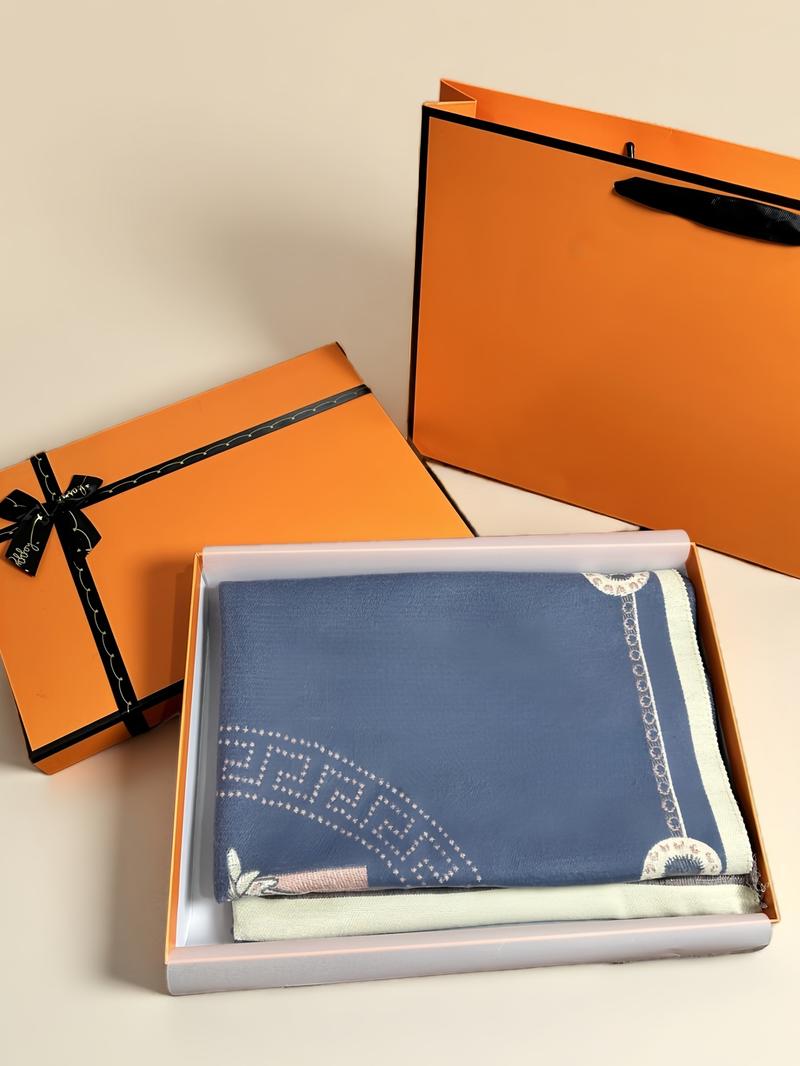 Women's High-Quality Knit Scarf, Warm Fitted Design, Valentine's Day Perfect Gift for Her, Ideal for Fall & Winter, Includes Gift Box