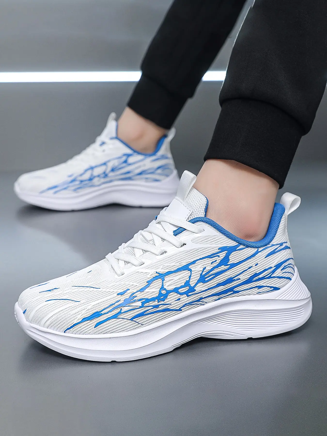 Men's Large Size Casual Sports Shoes, Breathable Shockproof Non-Slip Rubber Sole, Outdoor Running Fitness Commute Leisure Shoes