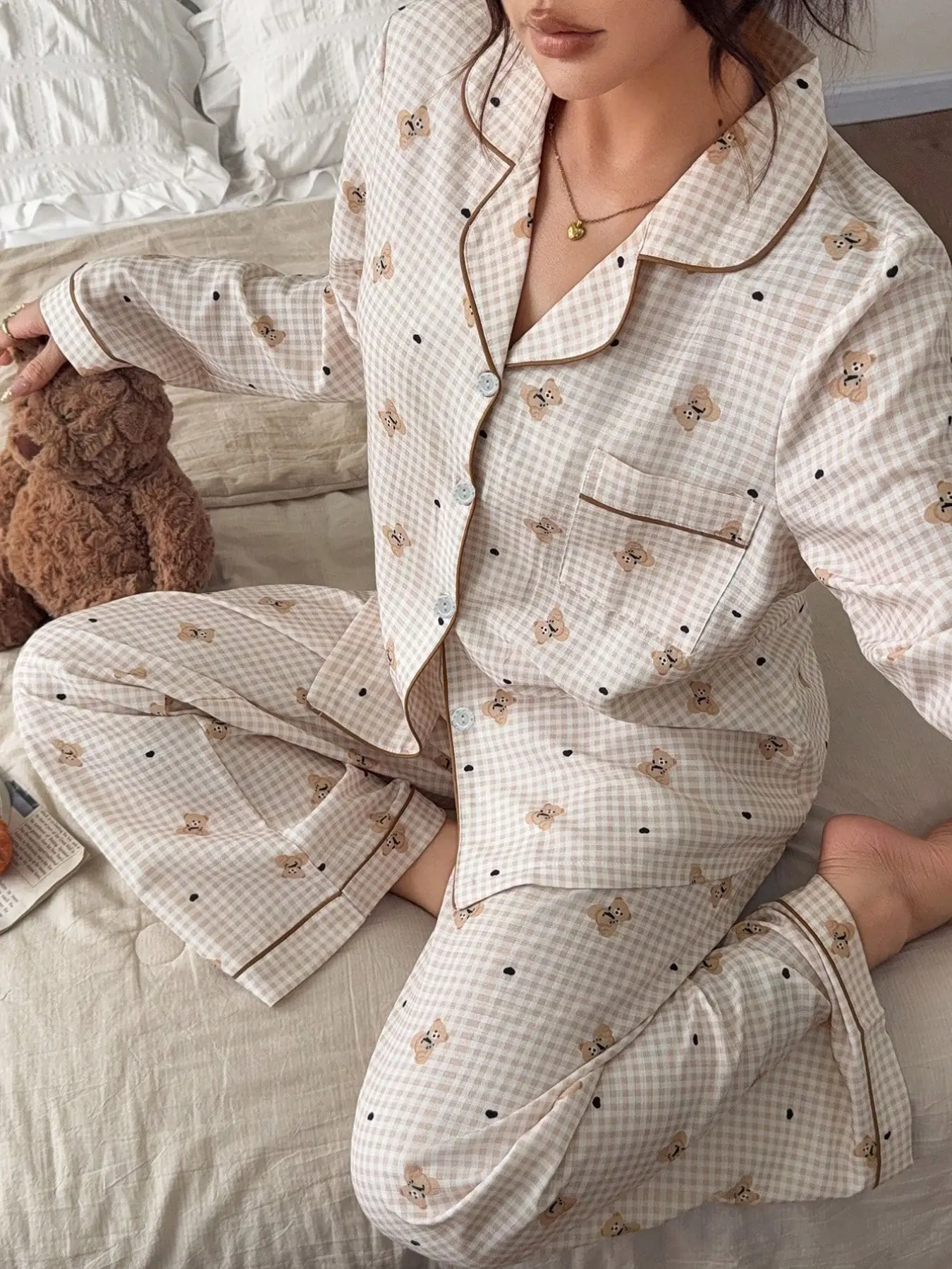 Women's Bear Print Long Sleeve Pajama Set, Sweet Cute Button Front Top and Pants, Casual Sleepwear for All Seasons
