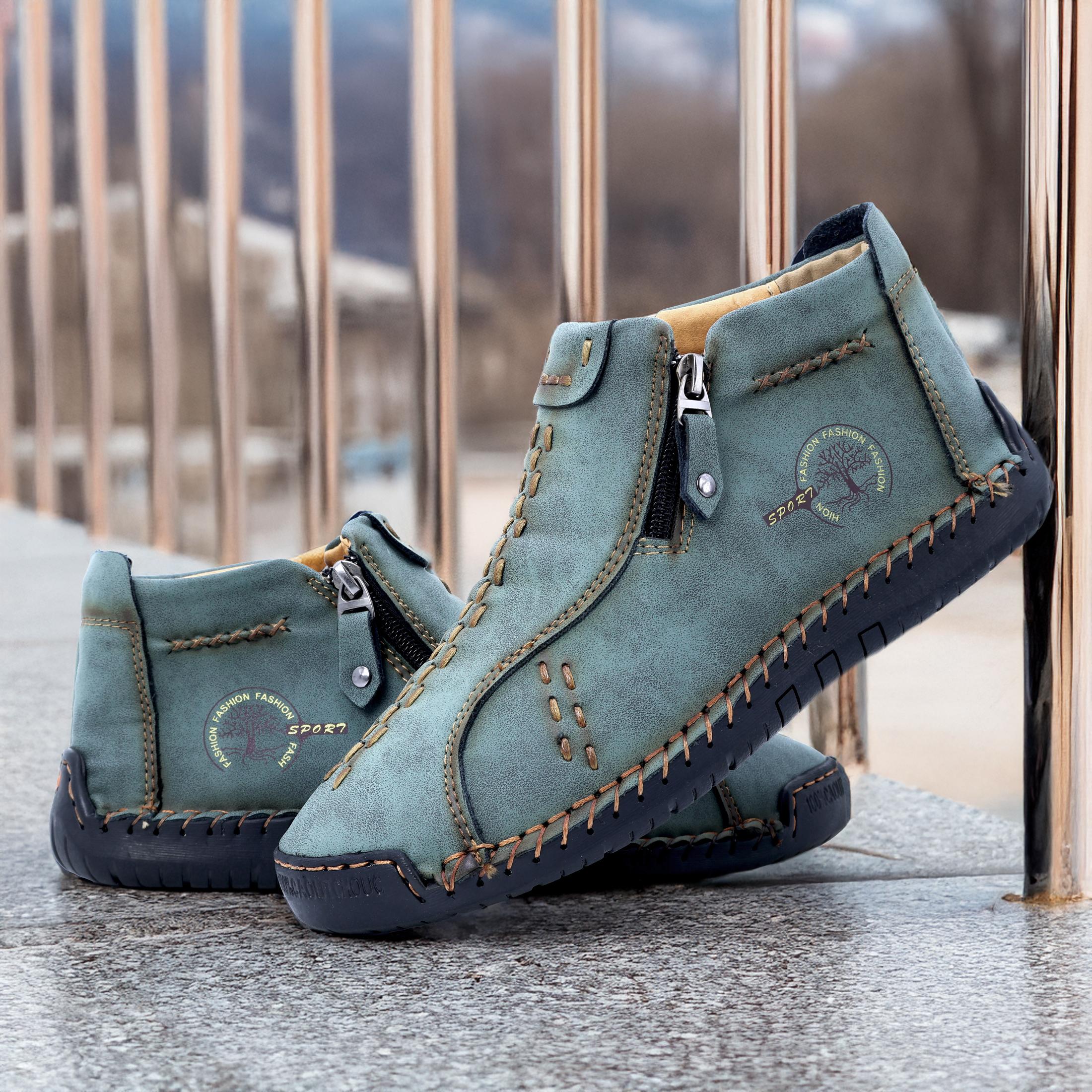 Women Hand Sewn Leather Outdoor Casual Boots And Short Boots Slip Resistant Durable Fashion Side Zipper Design.