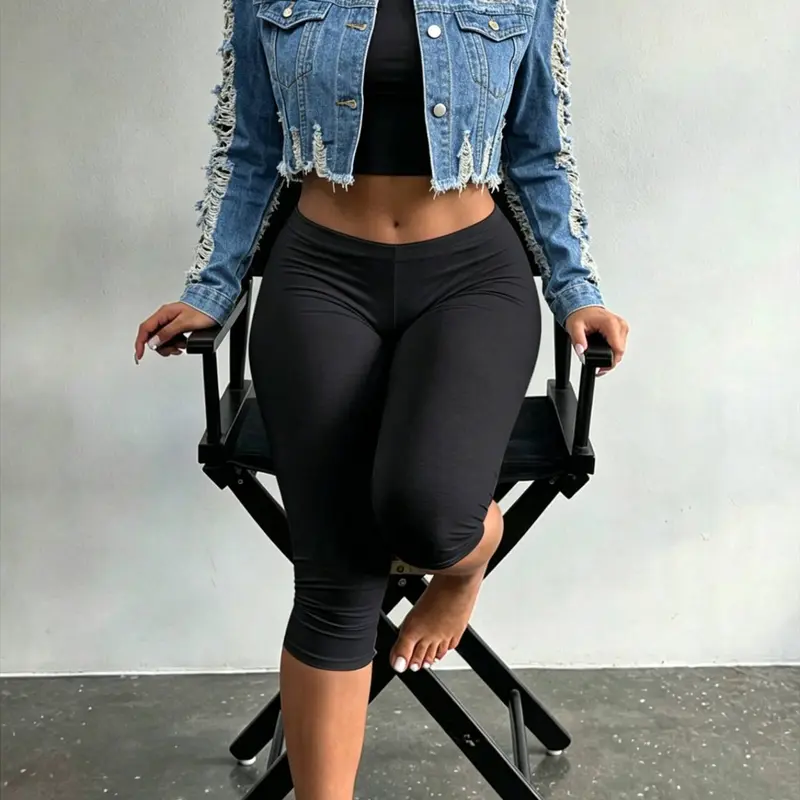 Women's Ripped Raw Hem Button Front Slim Fitted Crop Light Wash Denim Jacket, Essential Fashion Casual Pocket Long Sleeve Collared Outerwear with Pockets Coats for Everyday Outdoor Wear, Ladies Clothes for Fall & Winter, Womenswear
