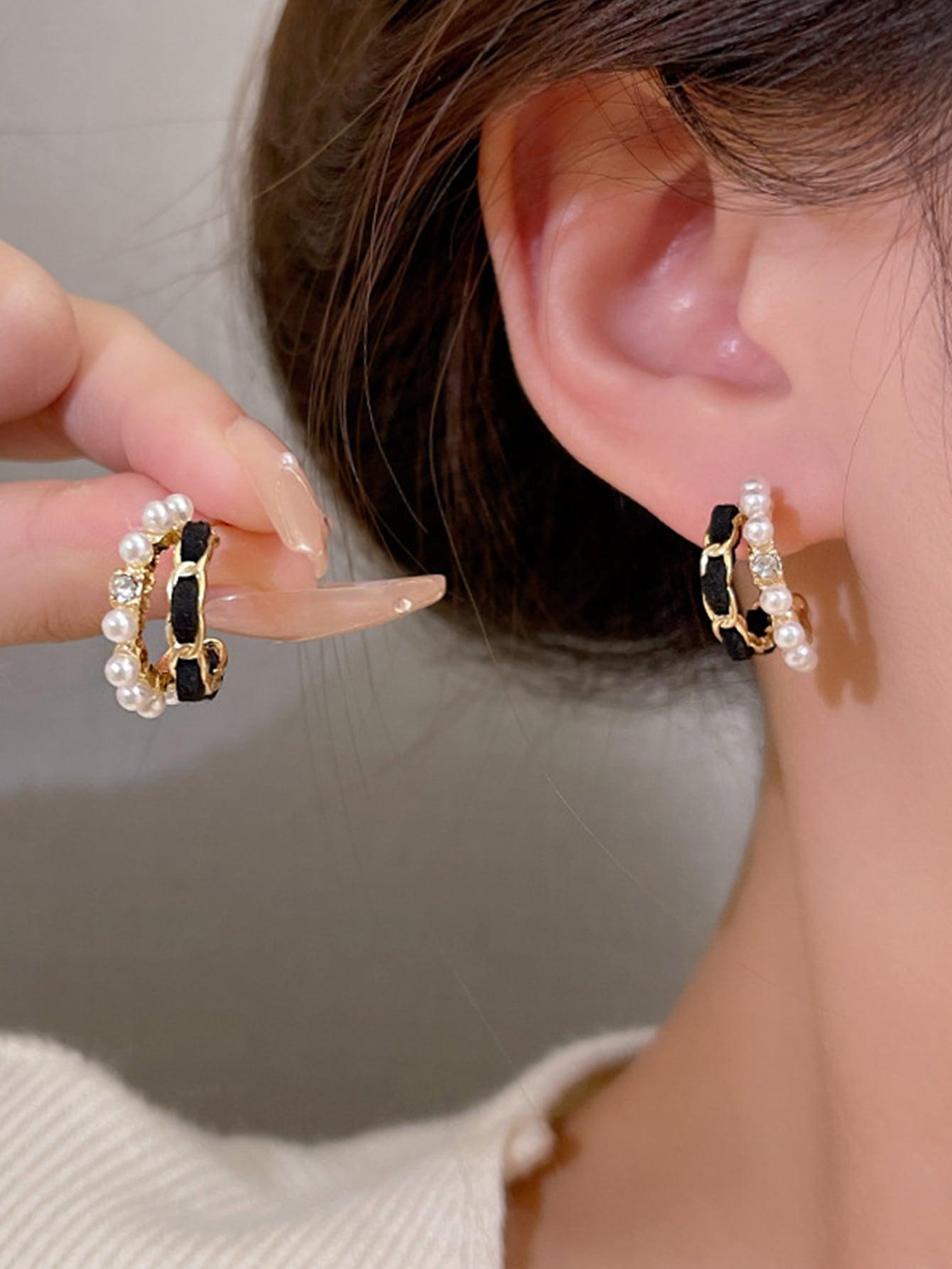 1 Pair of Women's Earrings, Modern Style, Gold Plated, Black Suede, Pearl Inlaid, Suitable for Women's Daily Wear, Ideal as a Birthday Gift