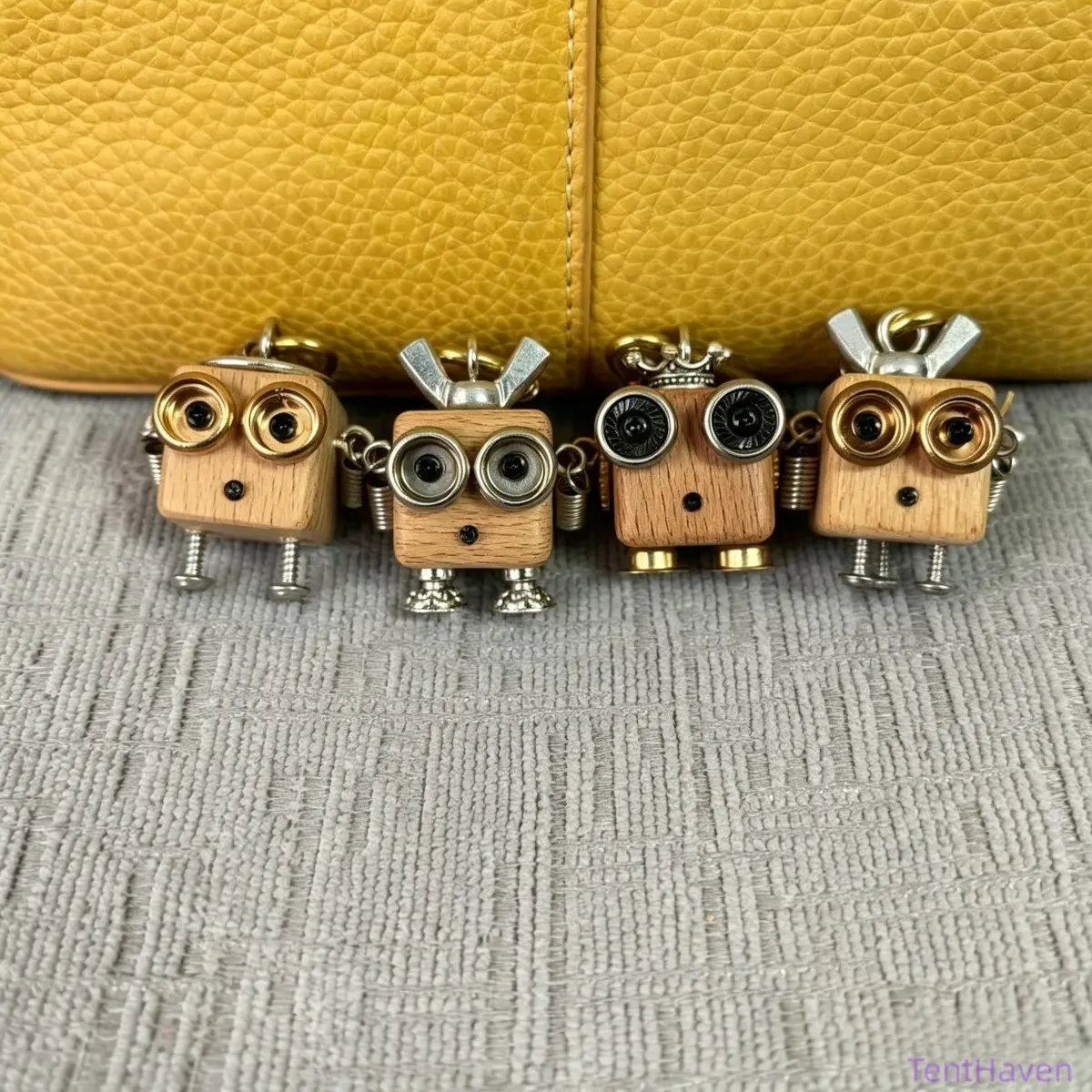 Retro Steampunk Wooden Robot Keychain, Popular Handmade Quirky Bag Charm, Cute Industrial Style Key Pendant, solid wood construction & fun mechanical accents, great for personalizing accessories or as a novelty collectible gift