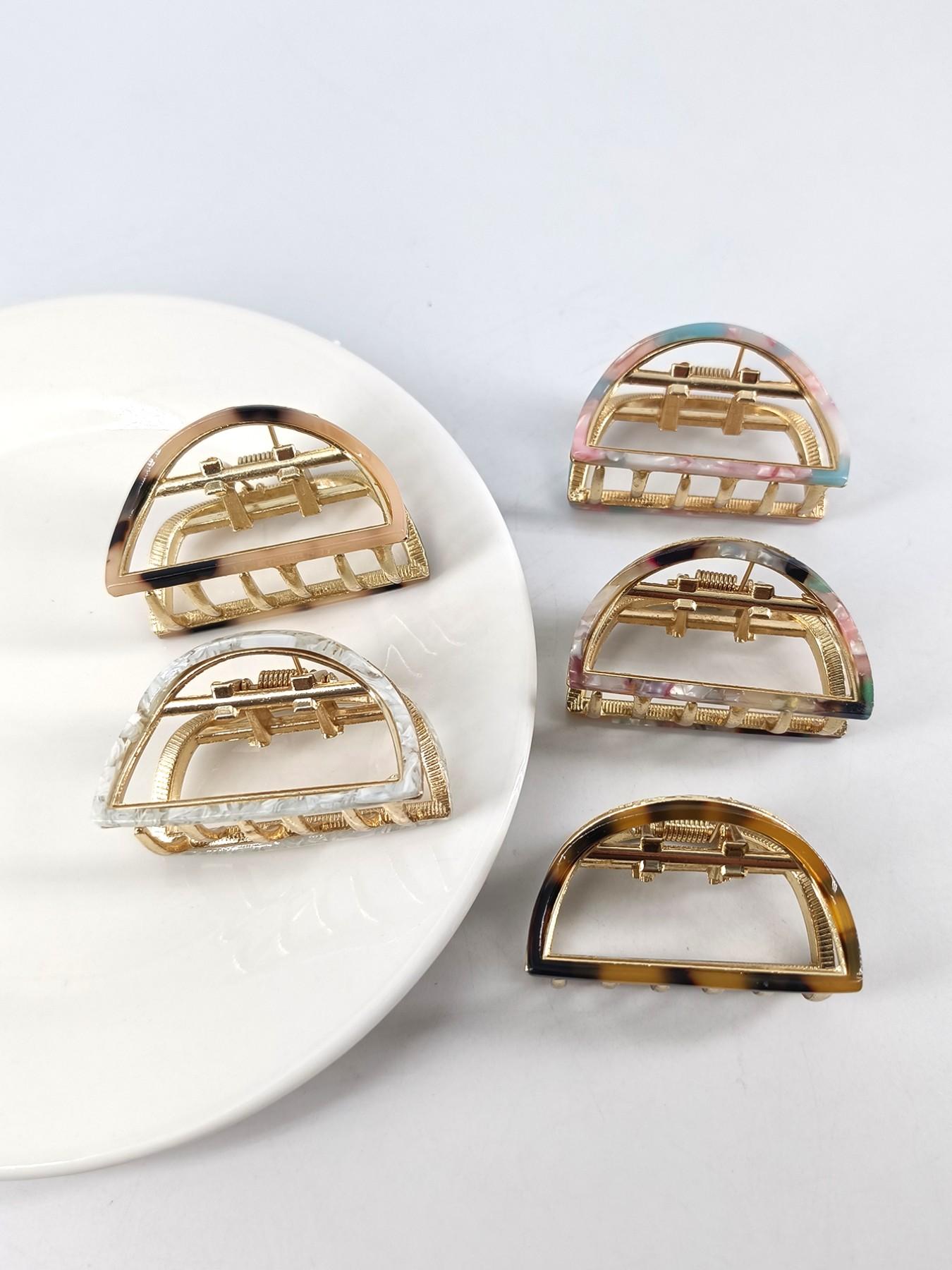 1 Piece 5cm Hollow Semi-Circular Acetate Alloy Hair Clip, Metal Material, Retro Elegant Style, Suitable for Semi-Updo Hair Styles, Ideal for Wearing at Weddings and Banquets