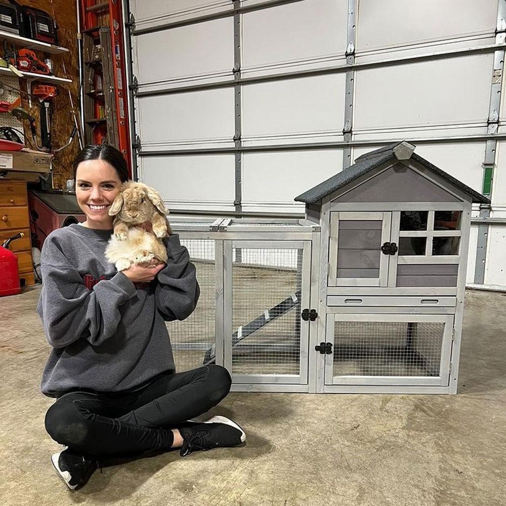 Aivituvin-XZ7002 2 Story Big Bunny Cage with No Leak Tray