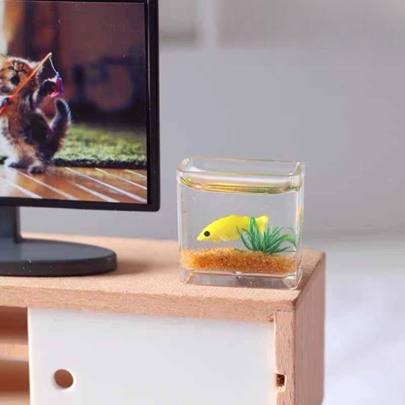 Thick Glass DIY Terrarium Kit: Hydroponic Moss Micro Landscape, Mini Aquarium & Decor Ornament for Home/Office - Creative Gift with Glass Vase Planter for Indoor Greenery
