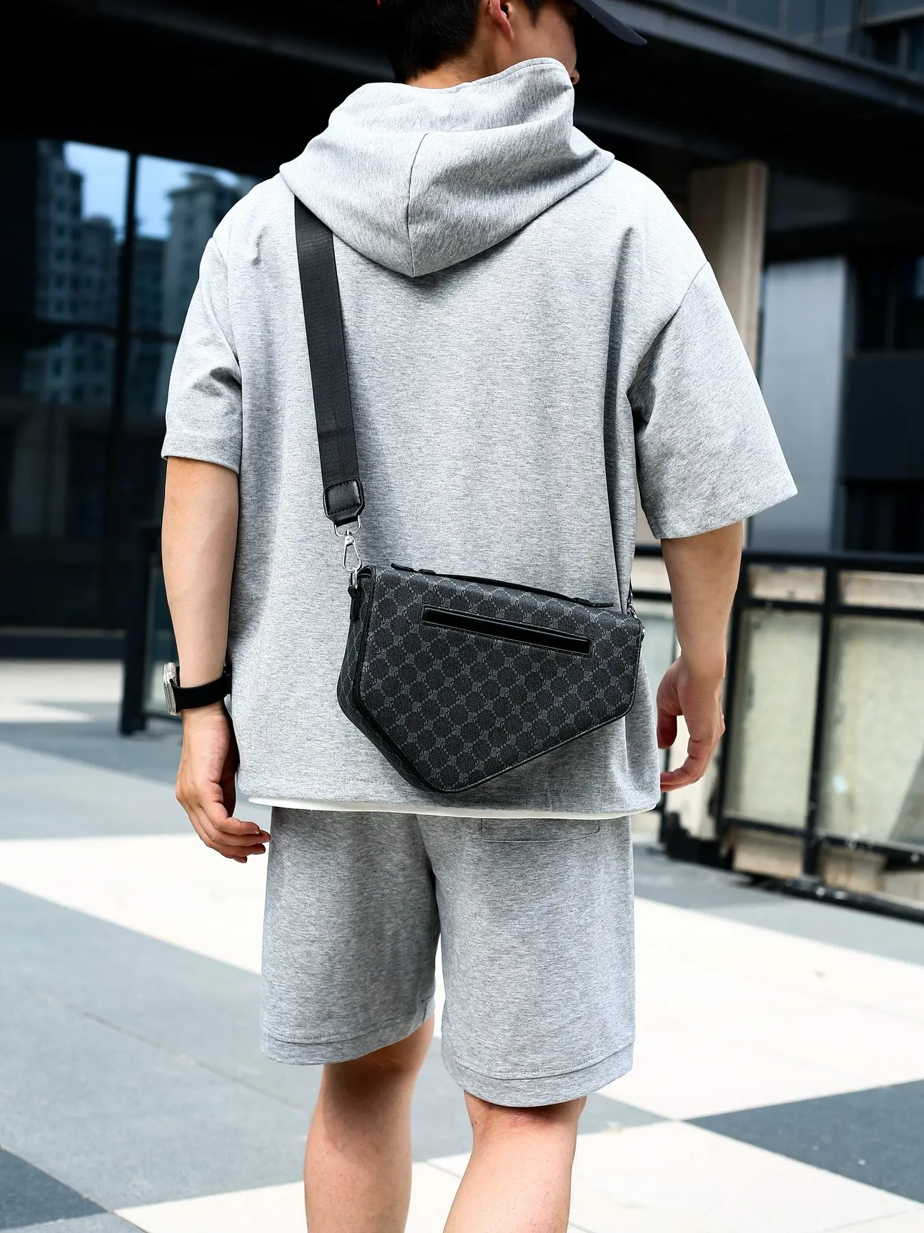 Men's Lightweight Waist Bag, Plaid Multifunctional Crossbody Backpack, Outdoor Sports Commuter Pouch, Casual Trendy Phone Case, Versatile Fashion Accessory