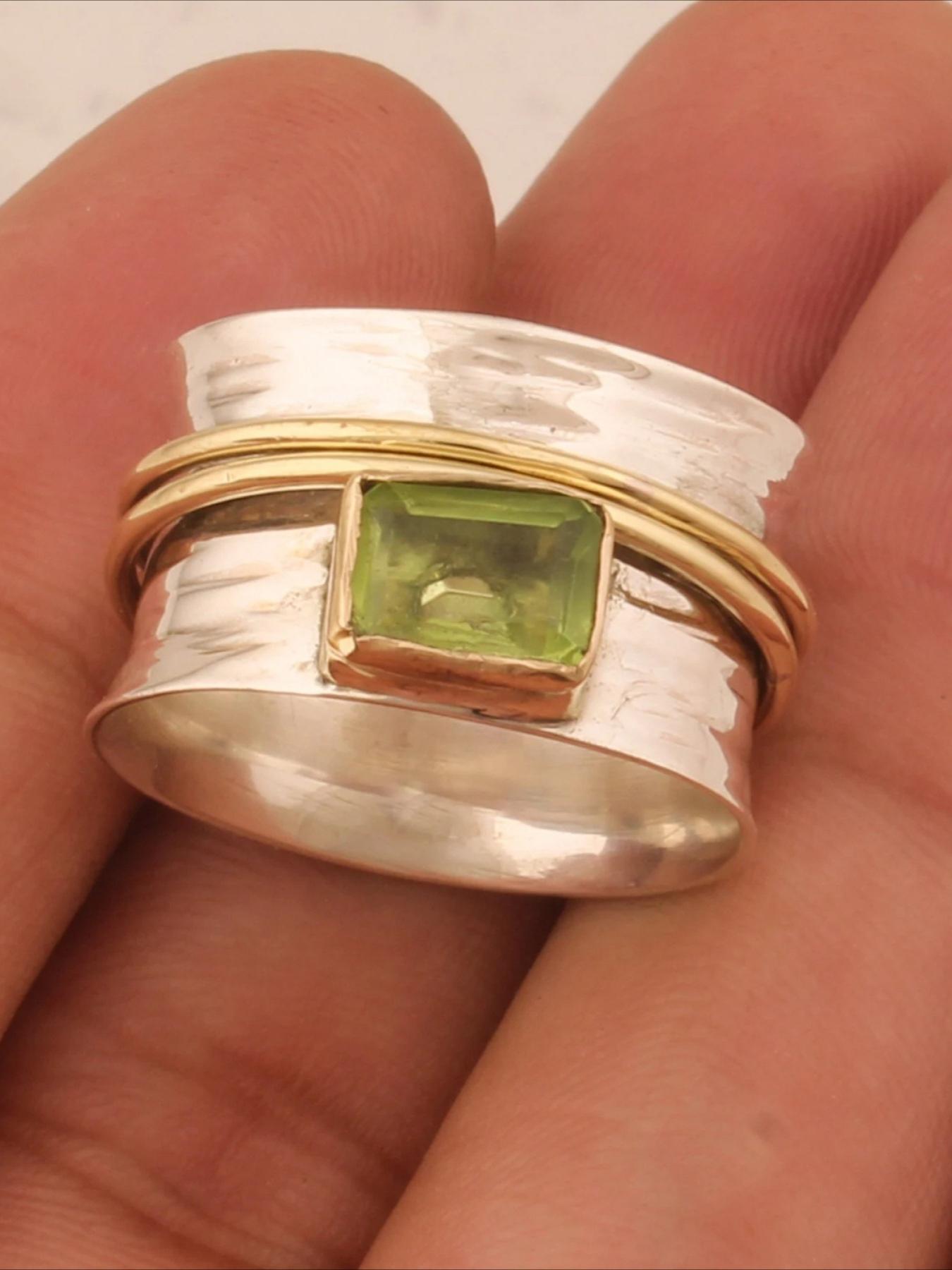 Retro Fashion  Unique Wide Band Ring Green  Cubic Zirconia Ring Rotatable Circles Ring for Woman Vacation Music Festival Party Suitable for Both Men and Women Vintage Rings