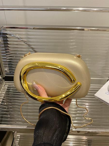 Elegant Women's Chain Shoulder Evening Bag, Fashion Handbag, Party Decoration Bag, Hard Shell Metal Clutch, Box Bag, All Seasons, Fashionable Unique Bags