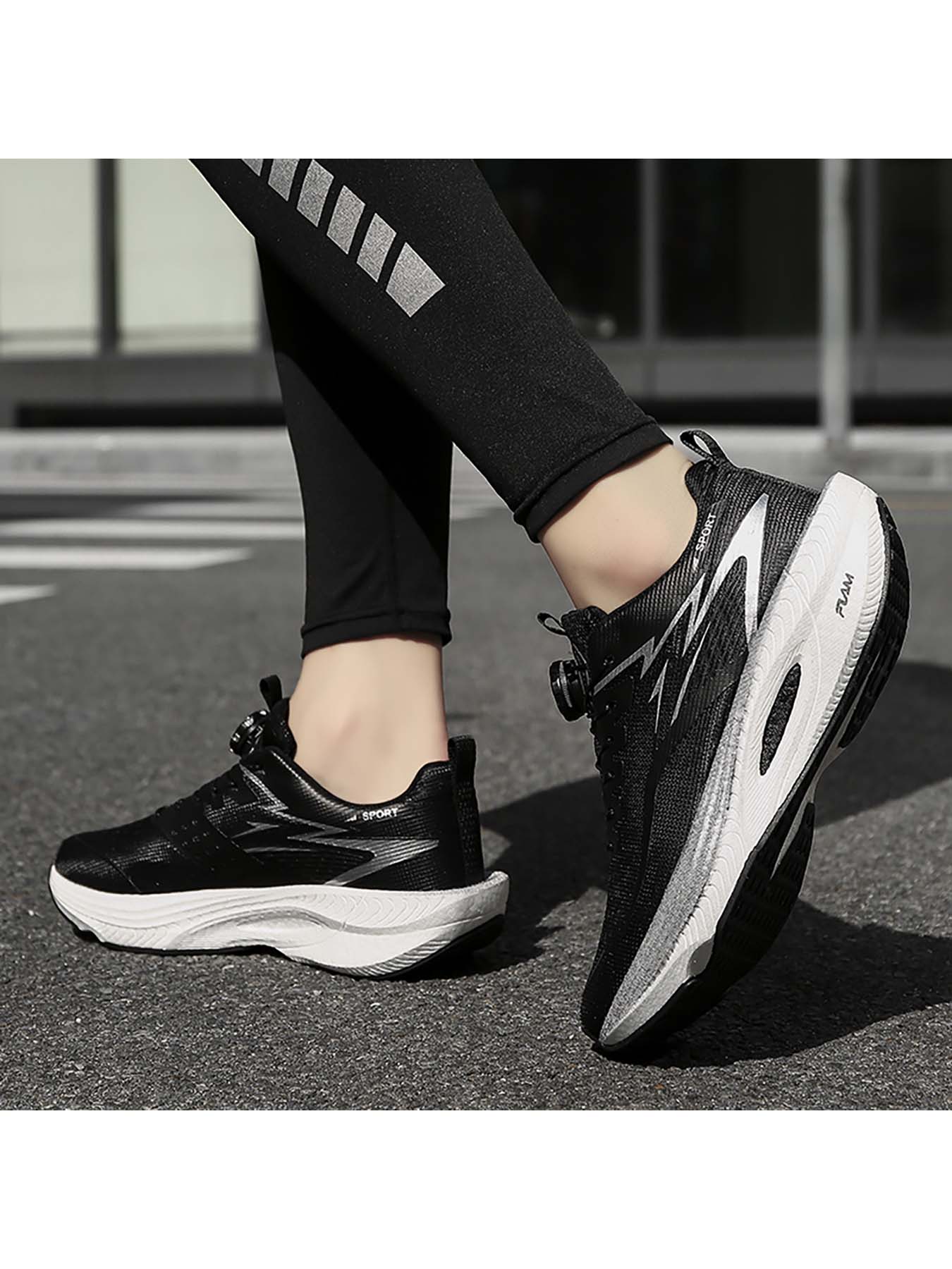 Men's Fashion Mesh Breathable Running Shoes, Shock Absorption Sporty Sneakers, Lightweight Anti-Slip Athletic Footwear
