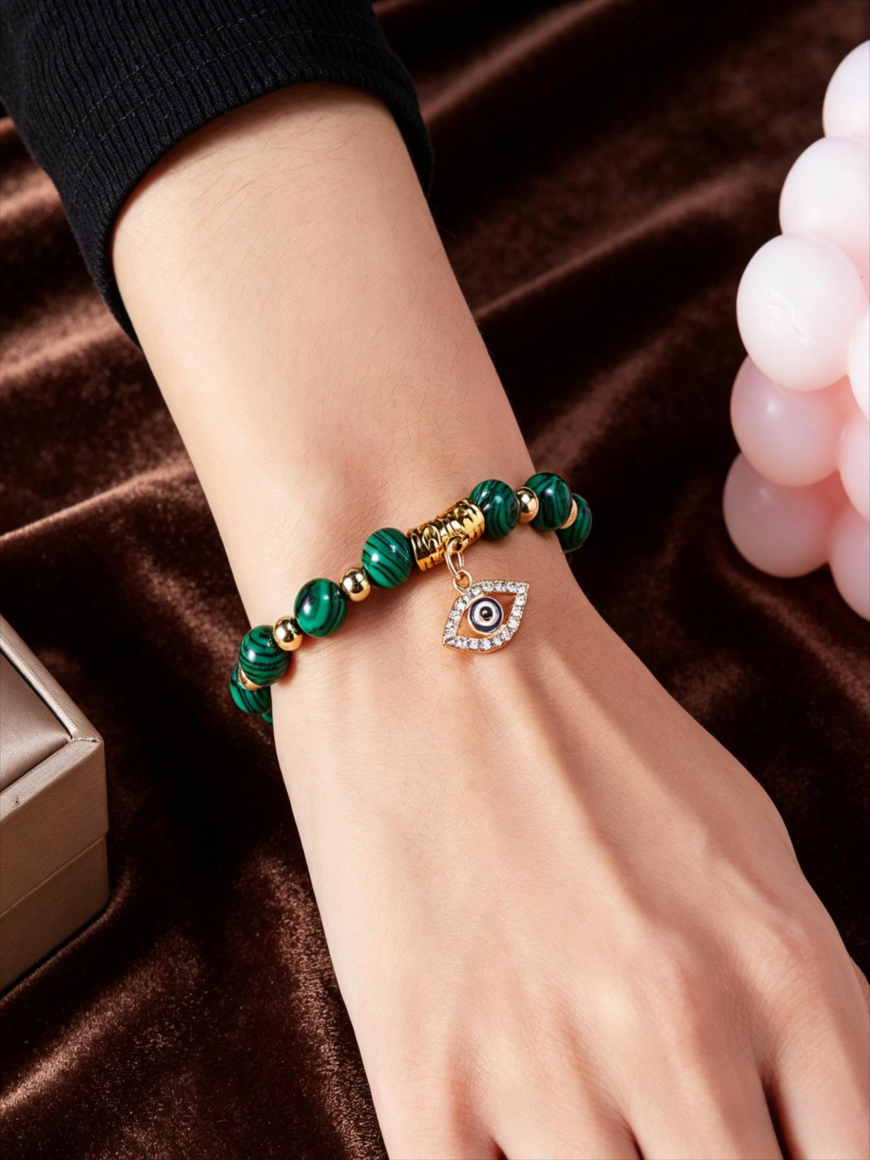 5Pcs,a set of random bracelets, multi-color natural stone Turkish evil eye bracelet set, niche design sense transfer bracelet, couple and girlfriend birthday gift, commuting versatile light luxury high-end fashion jewelry.