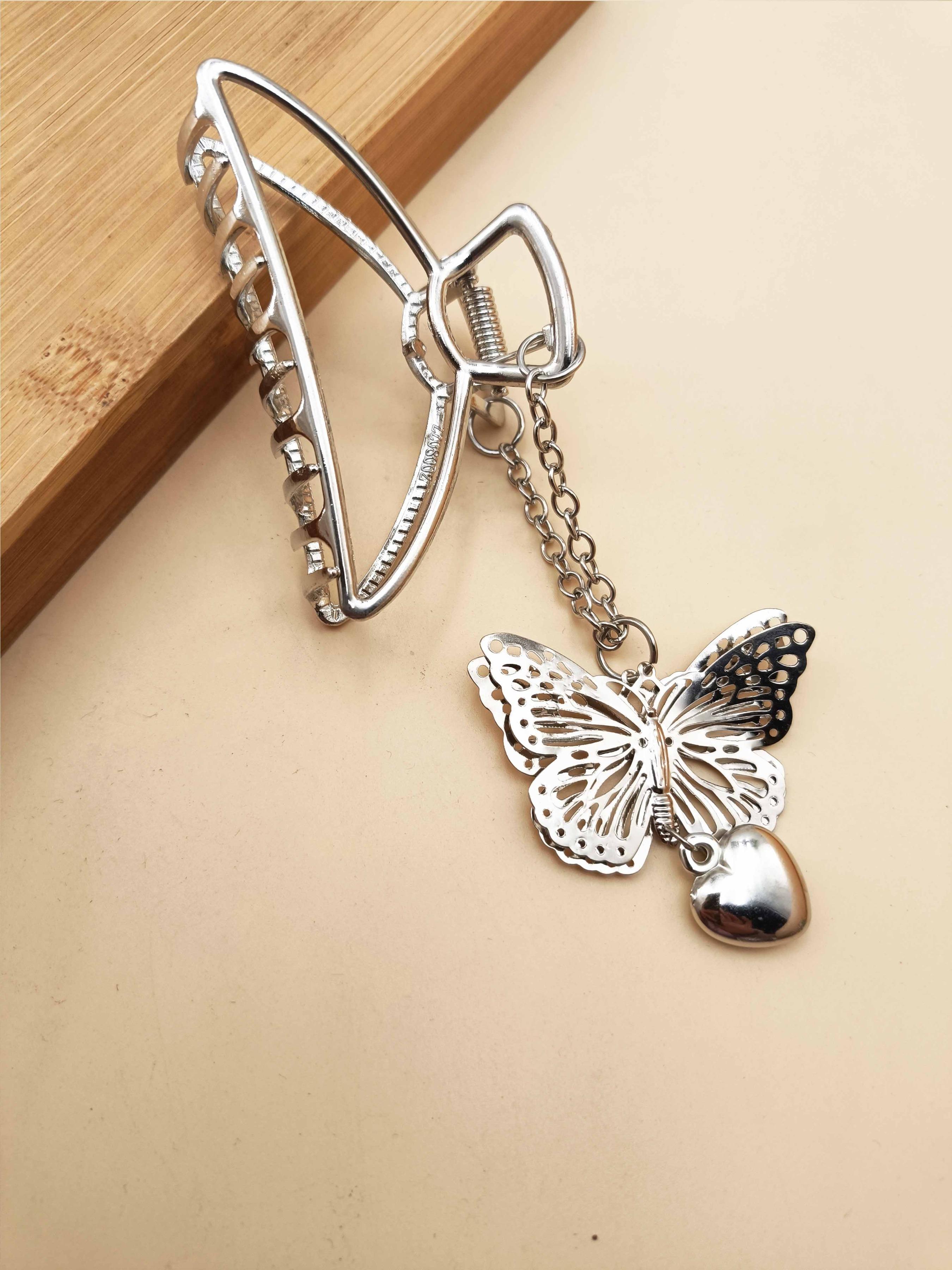 1PC Butterfly Heart Pendant Chain Metal Hair Clip, Elegant Hollow Design, Versatile Accessory for Travel and Beachwear, All Seasons