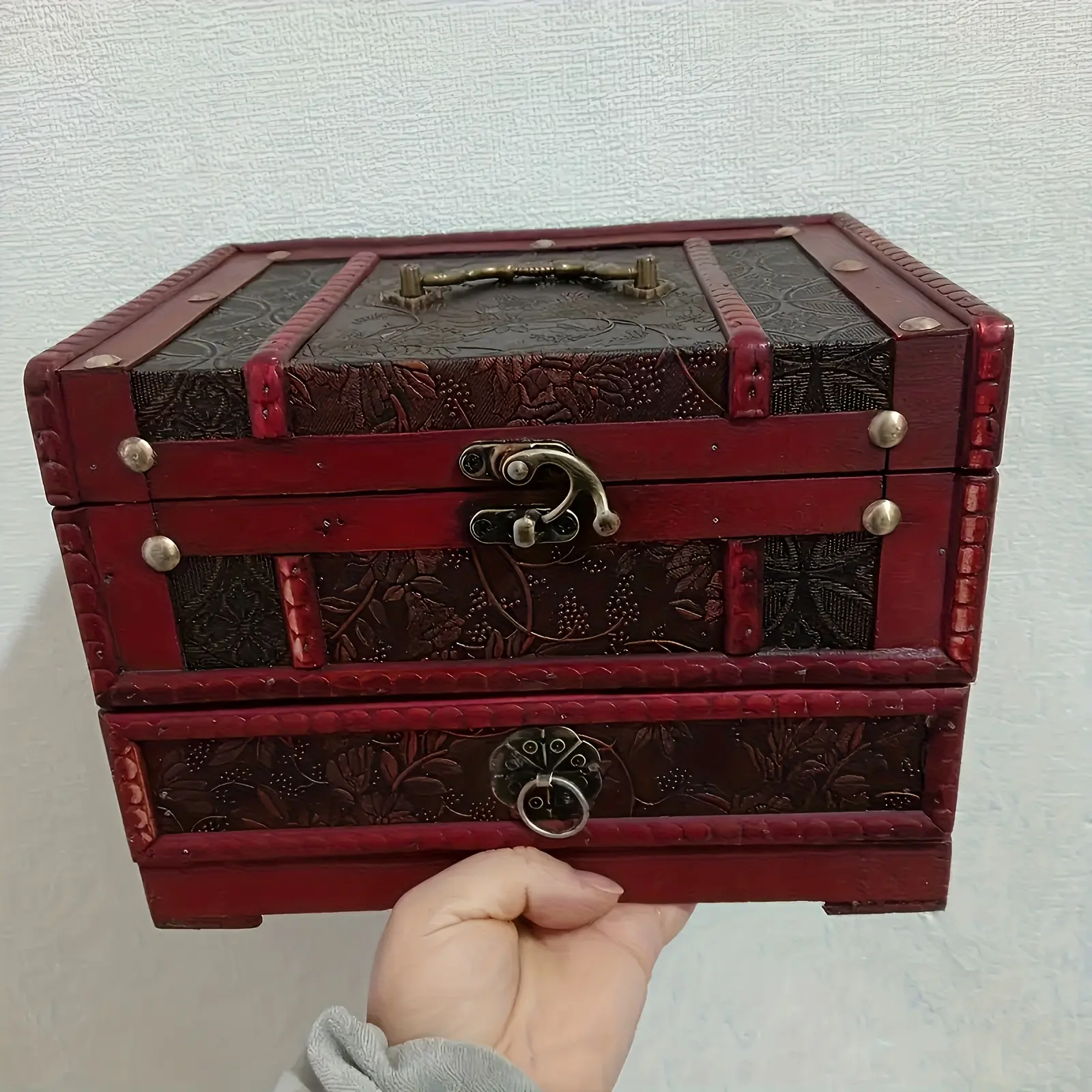 PABHAN Classic wooden storage box with a mirror - suitable for storing necklaces, bracelets and earrings - smooth surface saves space - home storage, bedroom storage box - birthday, Valentine's Day, Easter gift, jewelry box