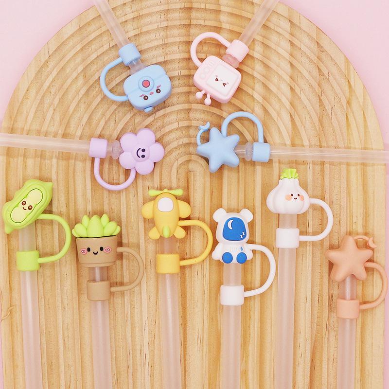 Cute Cartoon Straw Topper, Decorative Straw Stopper Dust Cover, Aesthetic Cup Ornament for Travel Tumbler No straw in cluded