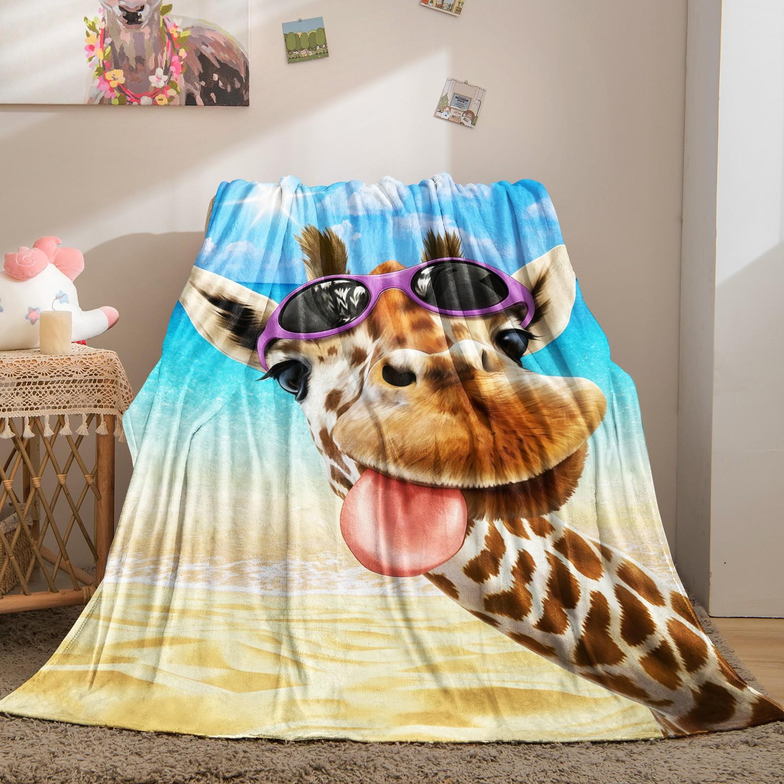 Giraffe Pattern Blanket, Suitable For Daily, Festival, And Birthday Gifts For Children And Adults. Soft, Warm, And Lightweight Plush Blanket, Perfect For Bed, Sofa, Car, And Room Decoration
