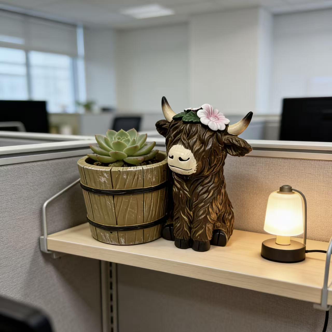 Cute Highland Cow Resin Figurine, Adorable Cartoon Desktop Decor, Office/home Desk Accessory, Healing Series Decoration