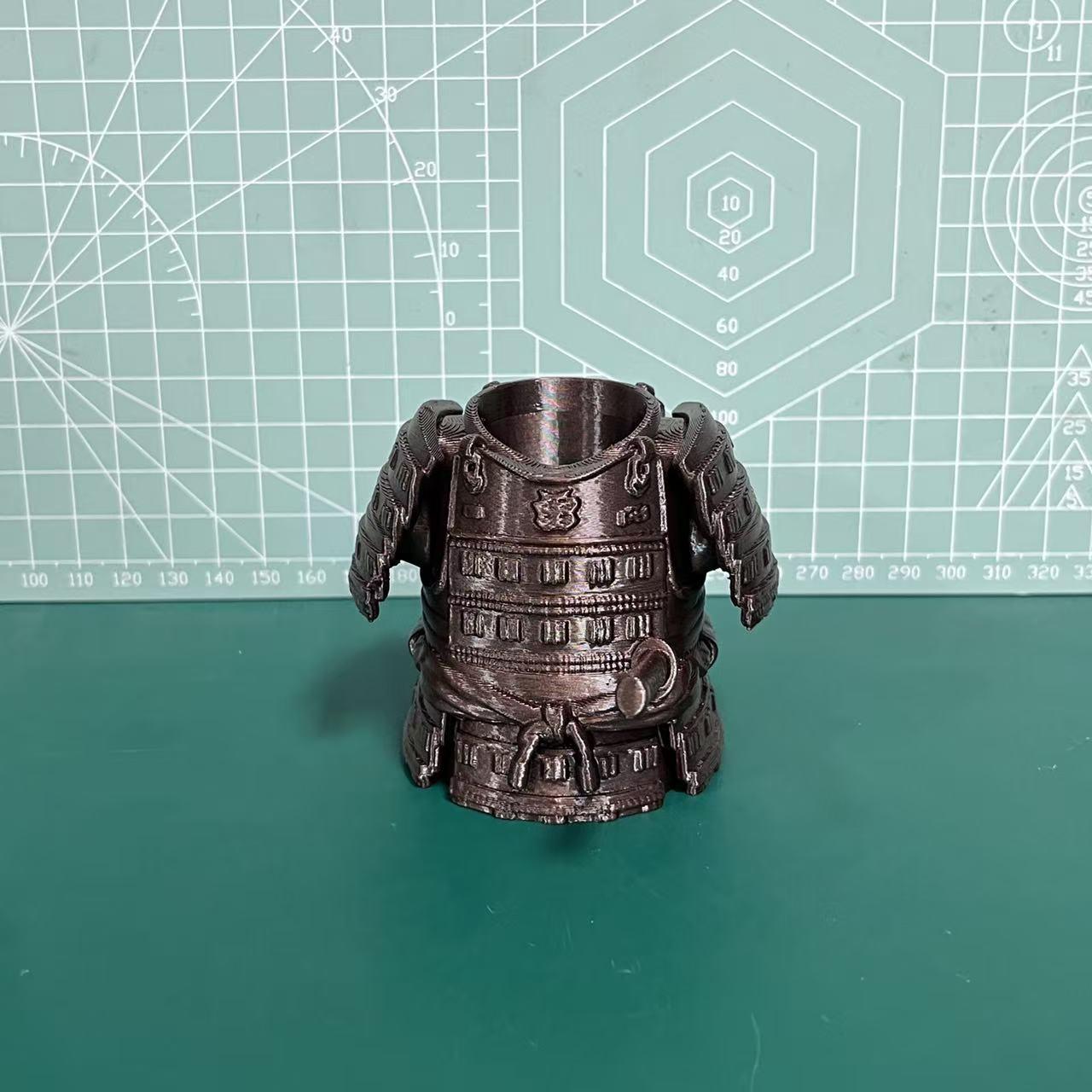 Creative Samurai Armor Pen Holder, Eco-Friendly Pla Material, Cute Desktop Organizer, Perfect Gift for Mother's Day, Halloween, Easter