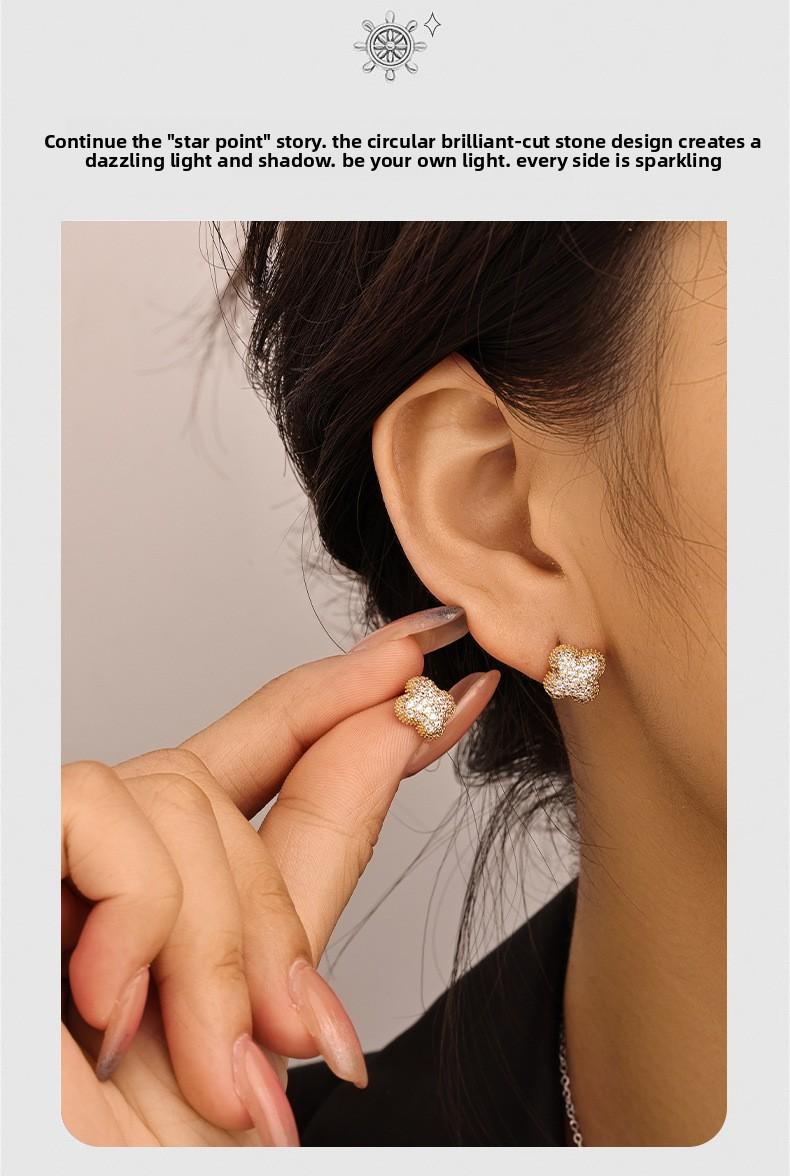 Shiny Pearl Copper Earrings and Necklace Set, Brushed Four-leaf Clover, Non-fading, Women's Light Luxury High-end Cross-border Jewelry