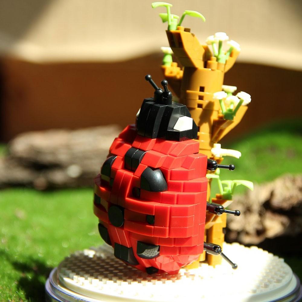 6-Insect Series Building Block Model Kit, Cute Animal Display Figures, Great Birthday and Holiday Gift for Collectors