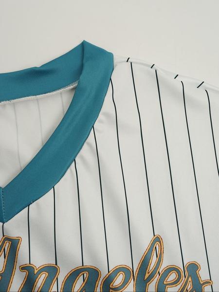 Women's Figure Print V Neck Tee, Fashion and Trends Casual Short Sleeve T-shirt for Daily Wear, Ladies Clothes for All Seasons